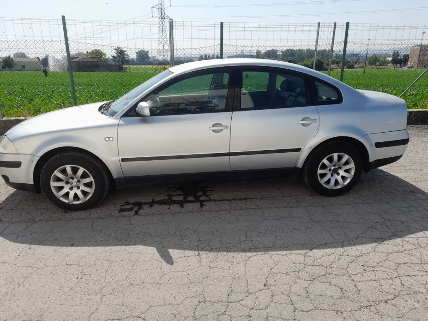 Volkswagen Passat 1.9TDI Edition Trend Gris - 1