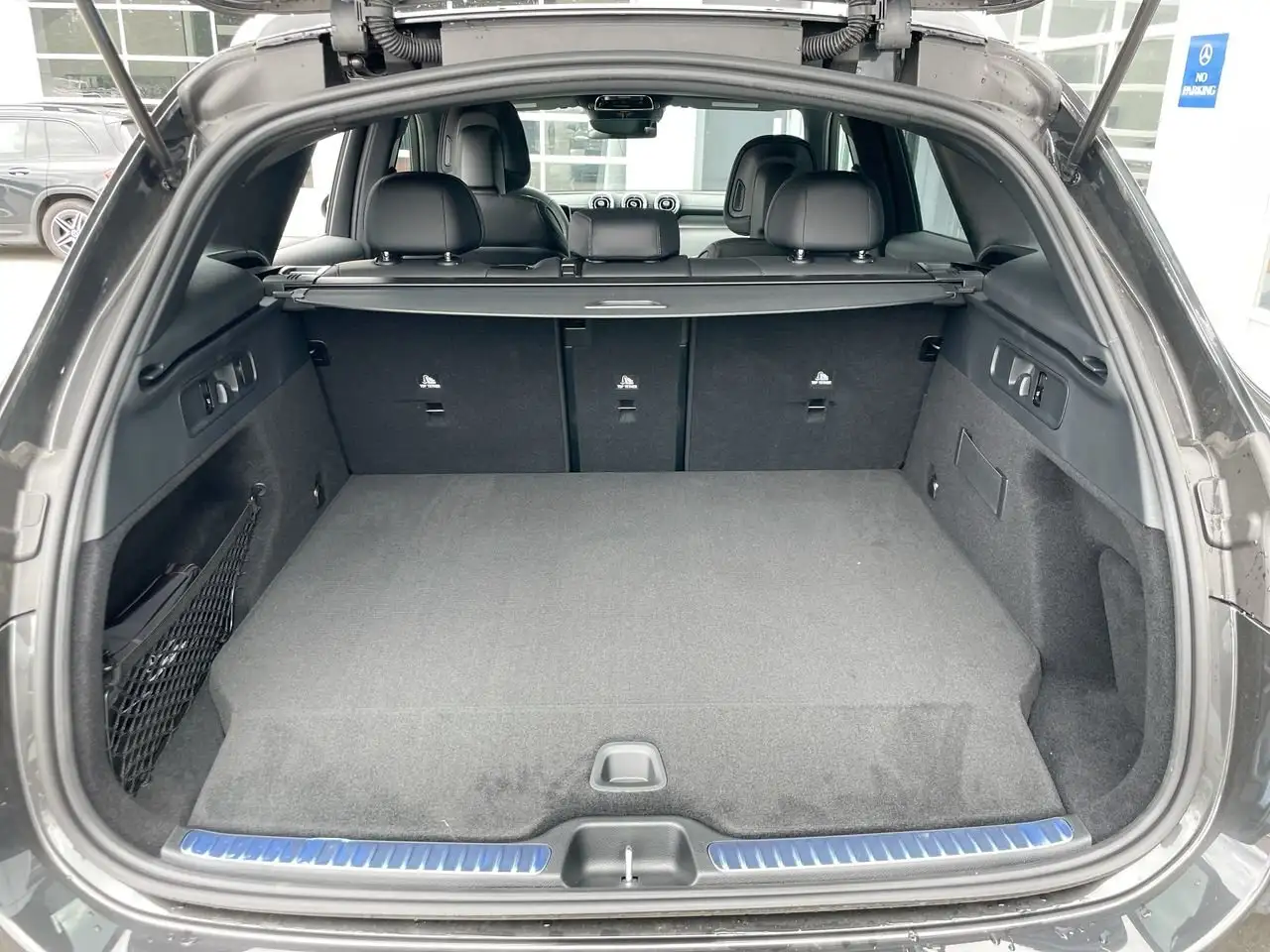 Mercedes-Benz GLC снимка Mercedes-Benz GLC