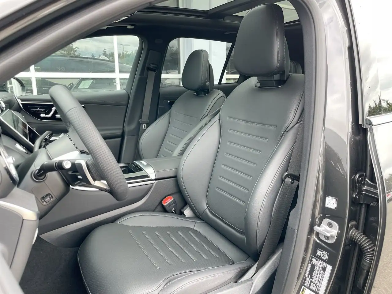 Mercedes-Benz GLC снимка Mercedes-Benz GLC