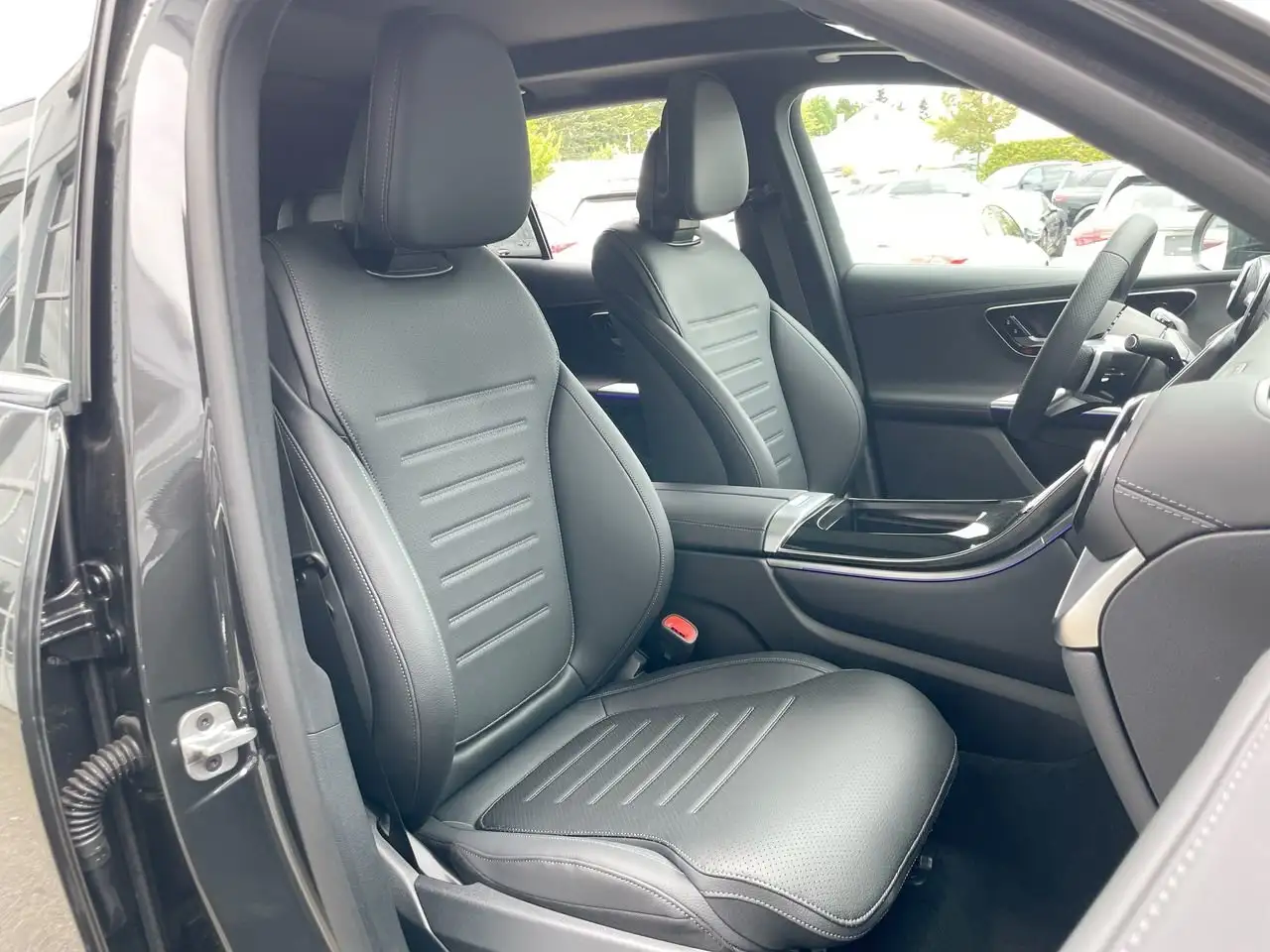 Mercedes-Benz GLC снимка Mercedes-Benz GLC