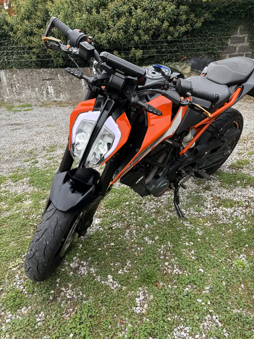 KTM 125 Duke echapement akrapovik - 1