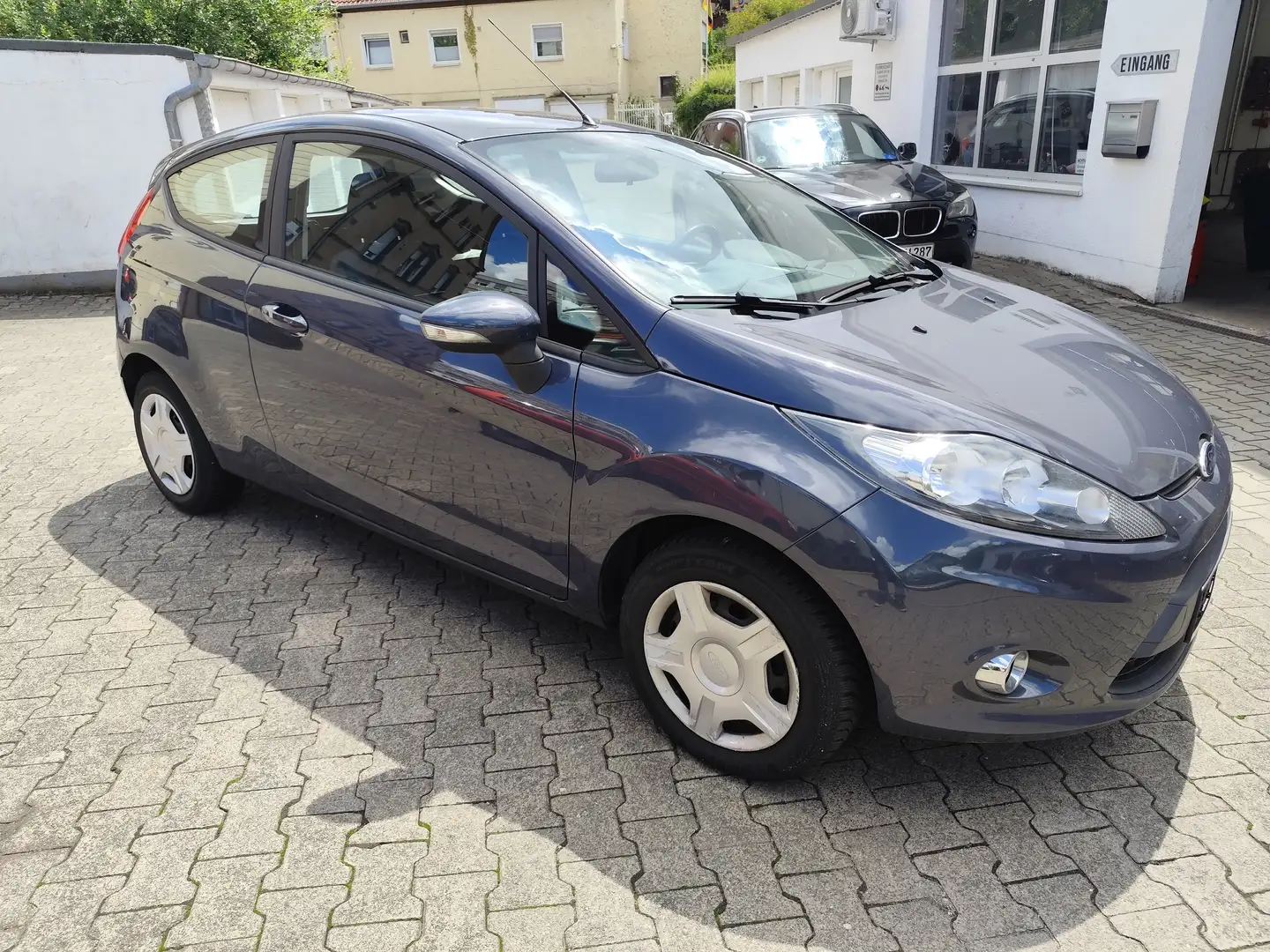 Ford Fiesta Trend Klima 8 fach bereift USB Aux Garantie - 1