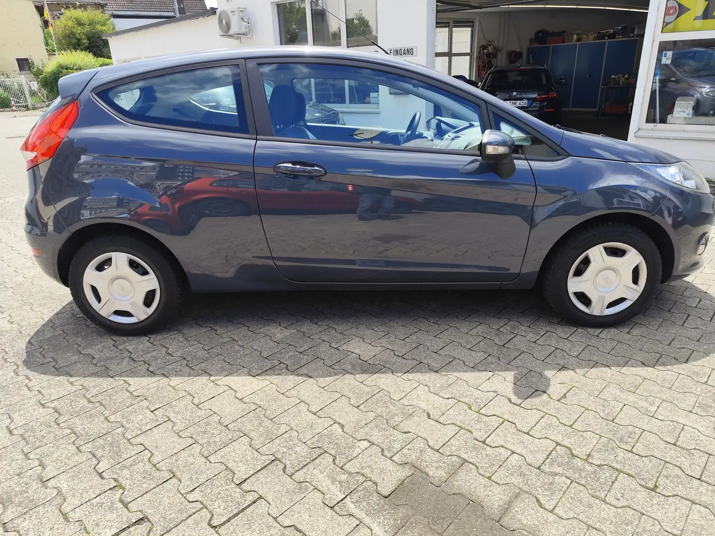 Ford Fiesta Trend Klima 8 fach bereift USB Aux Garantie - 2
