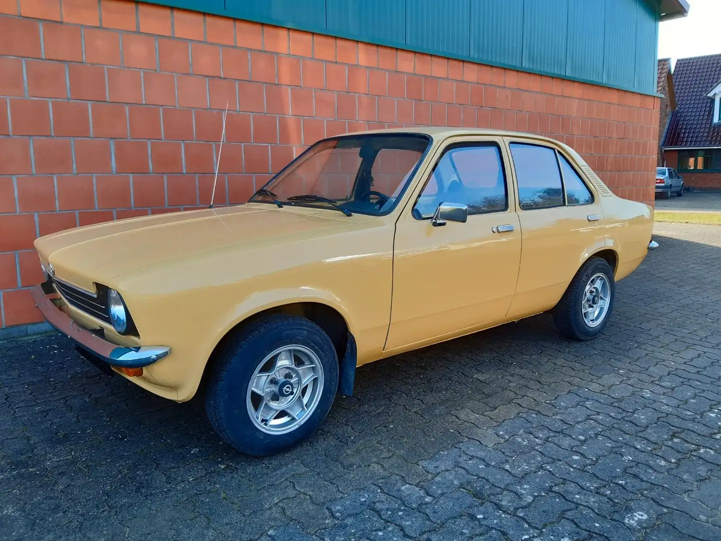 Opel Kadett C - 1,0 S - kerngesund Jaune - 1