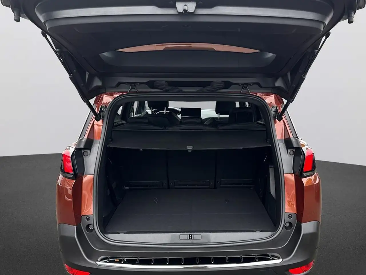 Peugeot 5008 Allure Pack PureTech 130 8