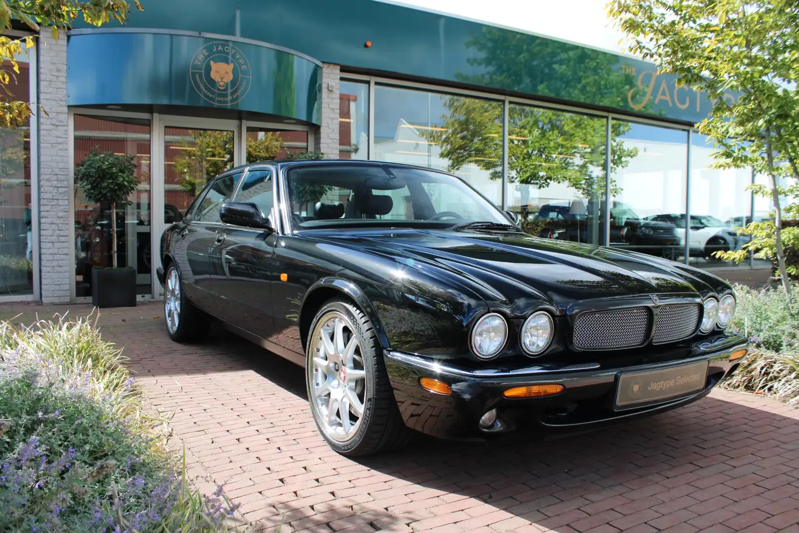 Jaguar XJR 4.0 V8 - 1