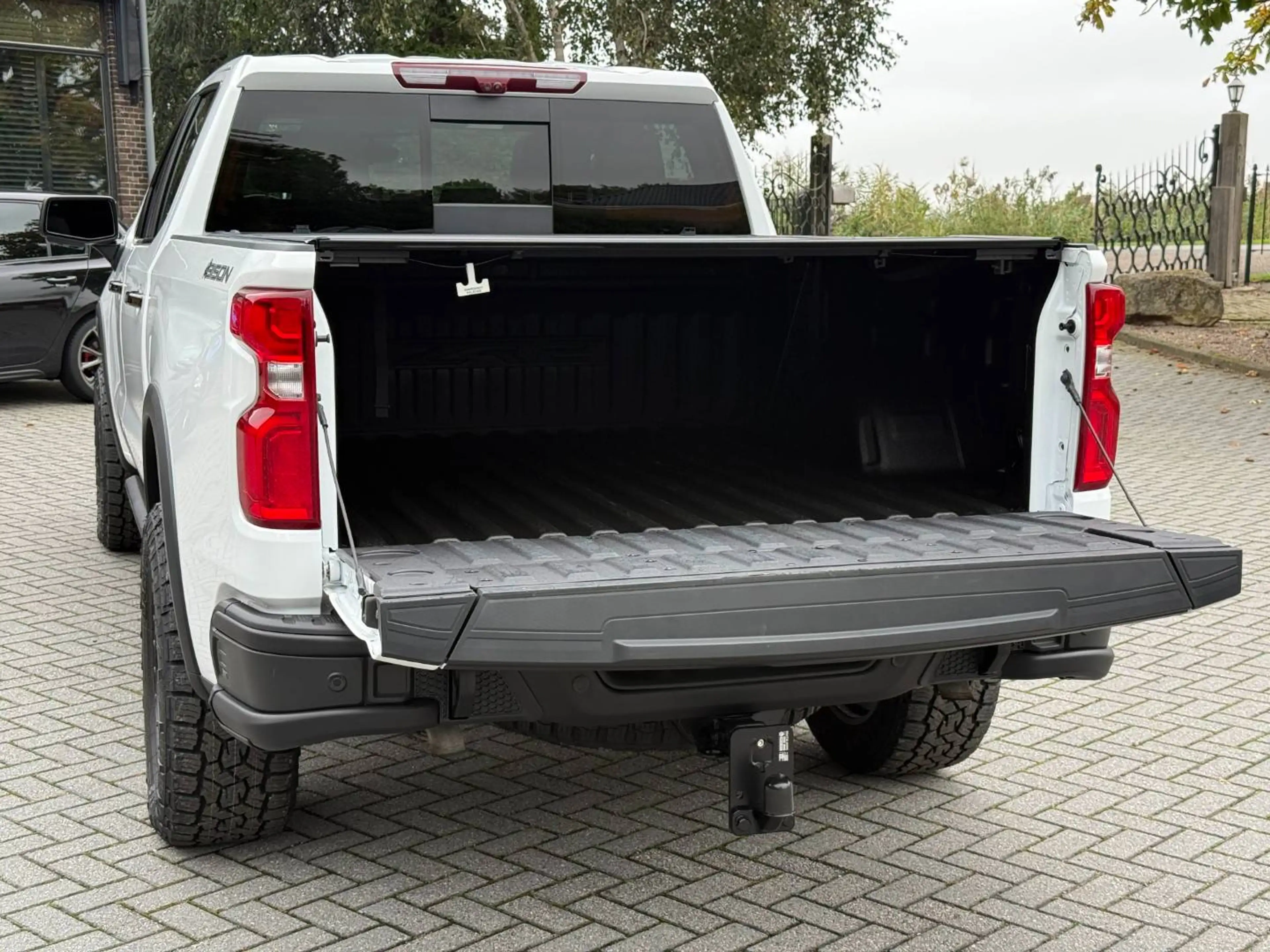 Chevrolet Silverado ZR2 Bison 6.2L V8 Pick-Up Bedrijfswagen — photo 6