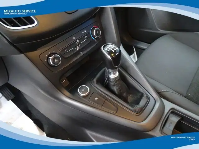 Ford Focus view 8