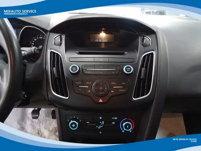 Ford Focus view 6