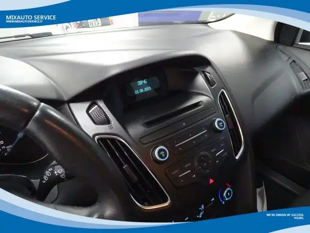 Ford Focus view 5