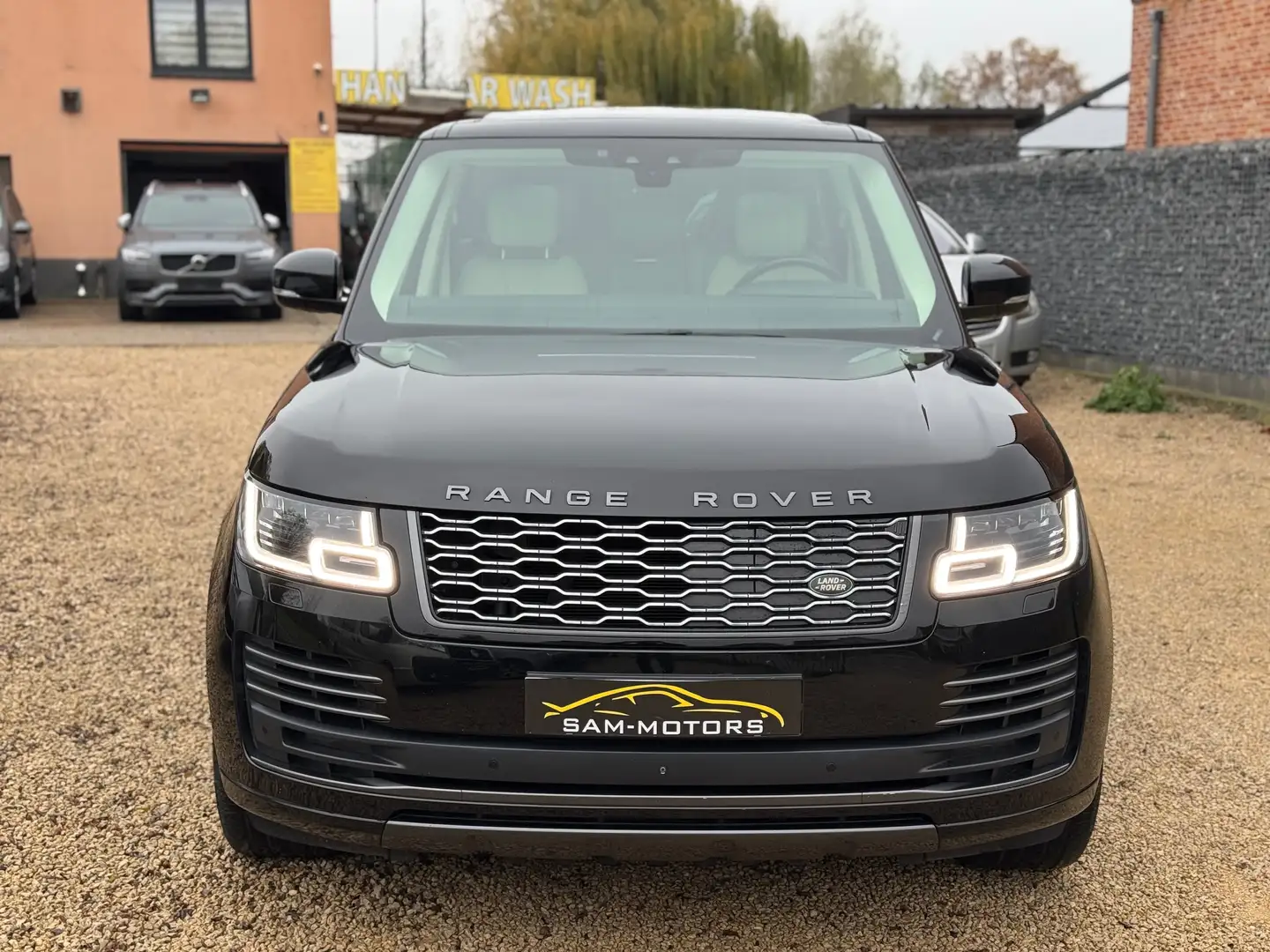 Land Rover Range Rover Range Rover P400e Plug-in Hybrid Vogue Zwart - 2