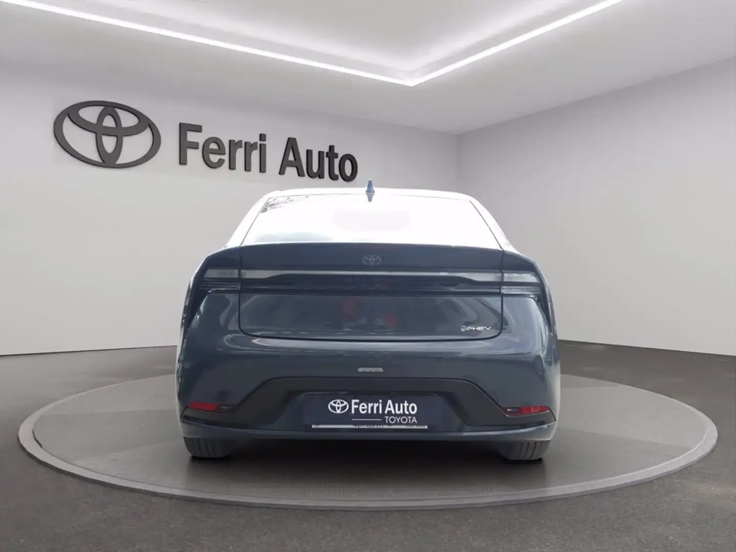 Toyota Prius 2.0 phev lounge Grau - 2