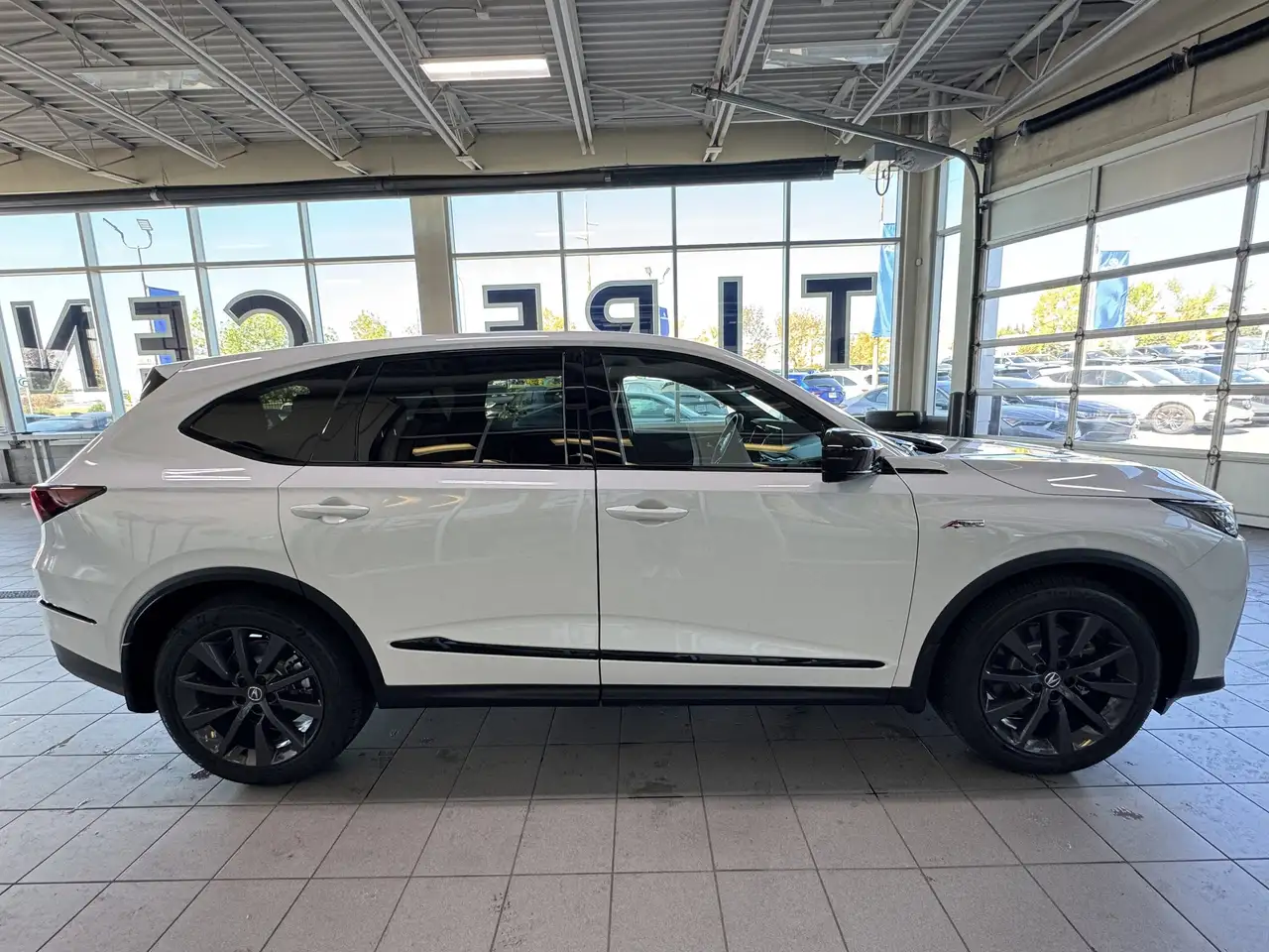 Acura MDX снимка Acura MDX