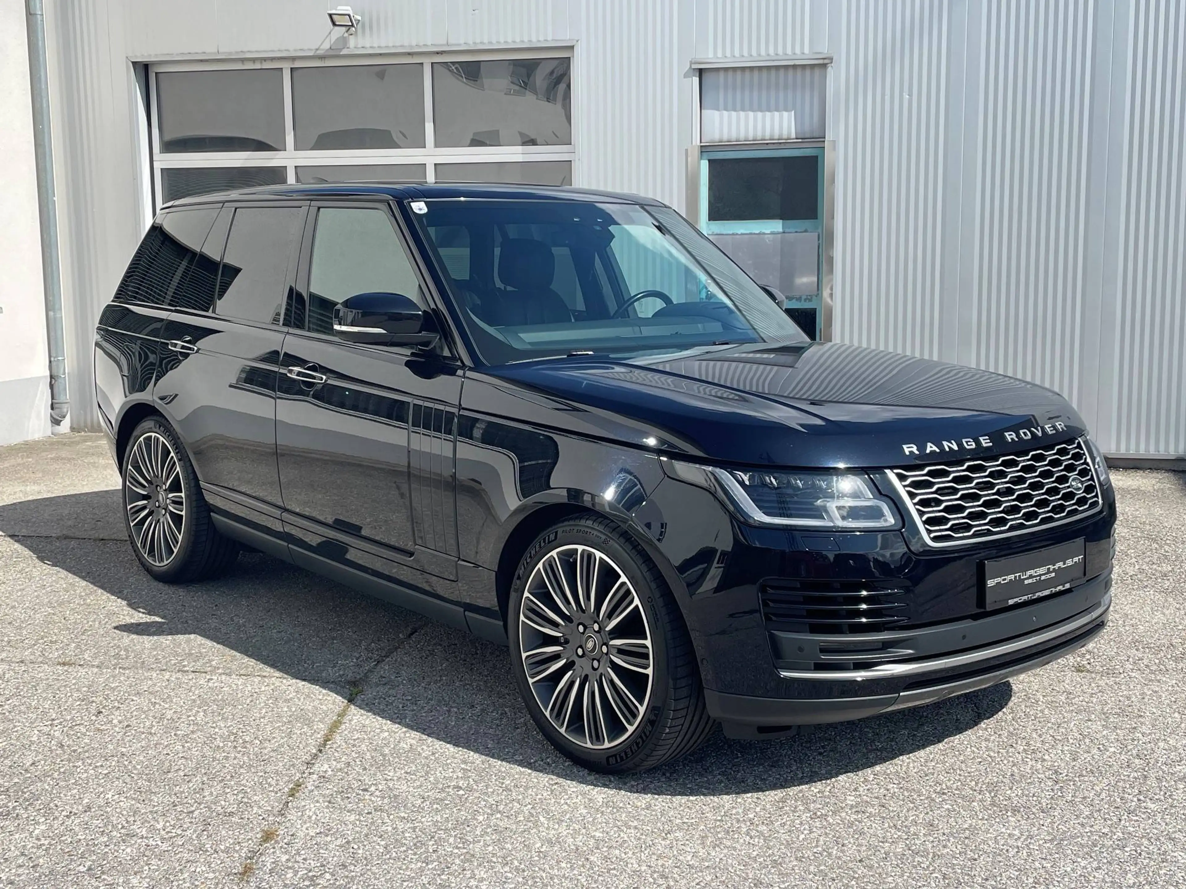 Land Rover Range Rover P525 V8 Autobiography*all Black*MWST ausweisbar — photo 3