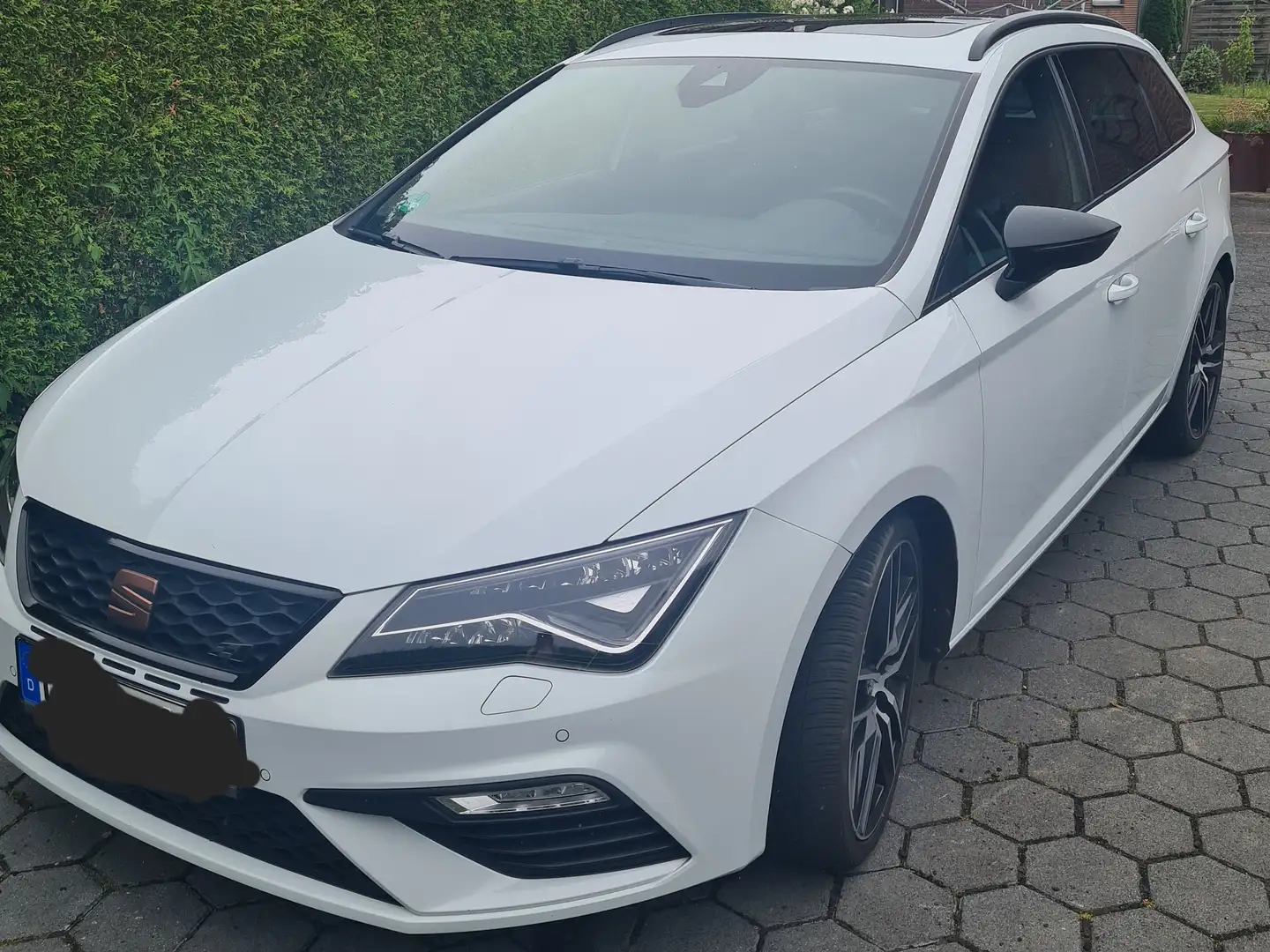 SEAT Leon St cupra 2.0 TSI DSG Start+stopp 4Drive Weiß - 1