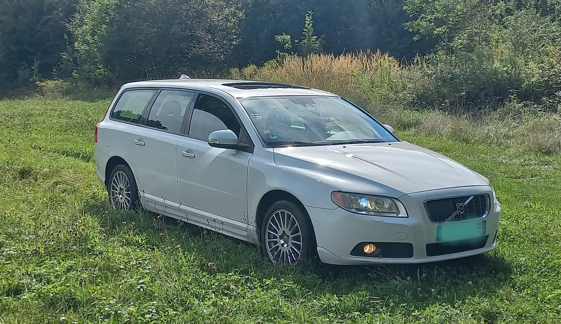 Volvo V70 D5 - 185 AWD Ocean Race - 1