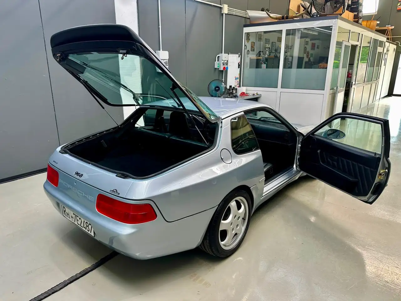 Porsche 968 Coupe 3.0, foto 3