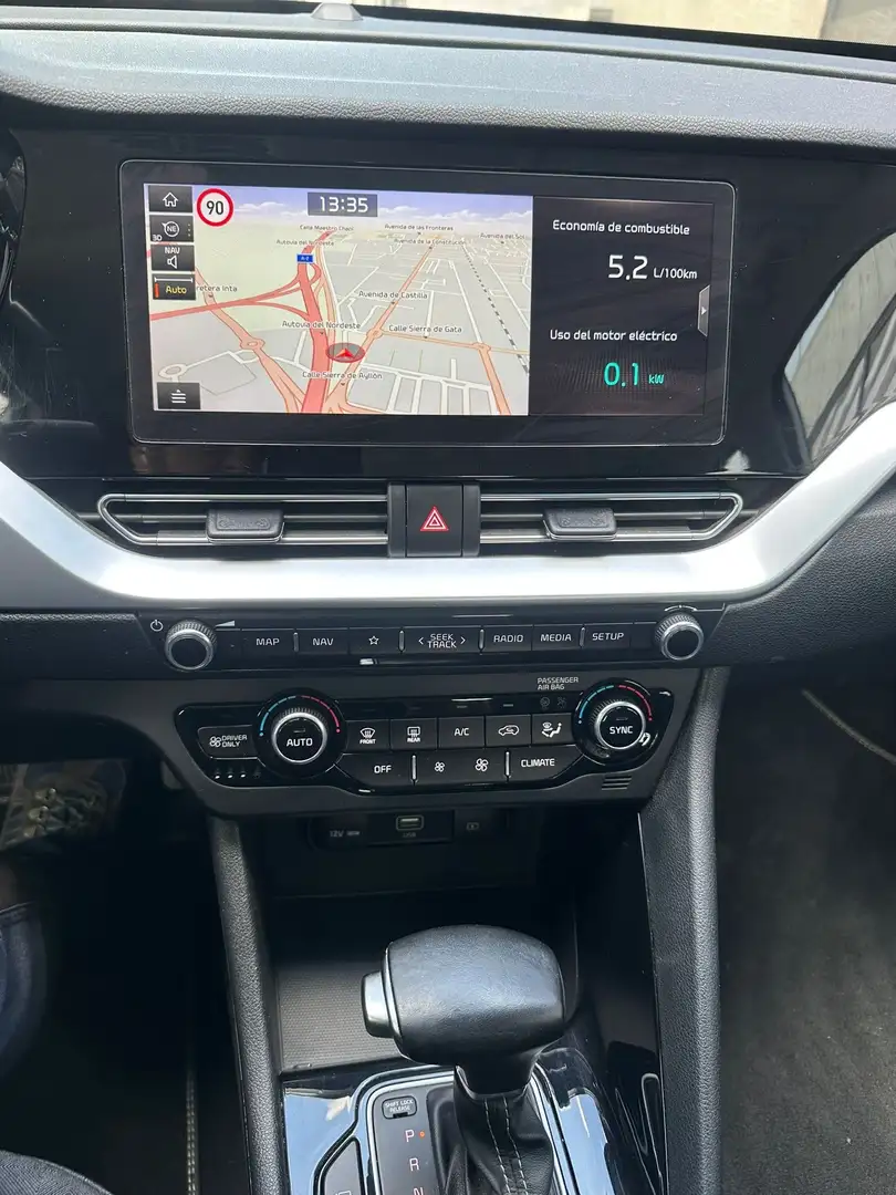 Kia Niro 1.6 HEV Drive Beyaz - 2