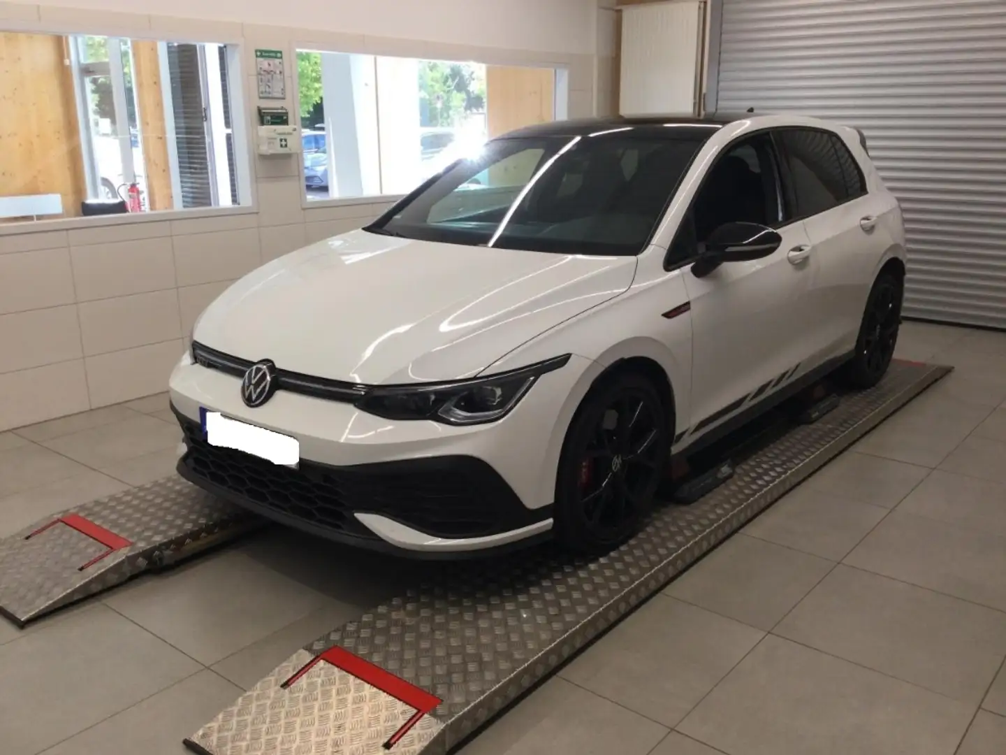 Volkswagen Golf GTI Clubsport BLACK SYTLE MATRIX PANNO HARMAN 19'' Weiß - 2