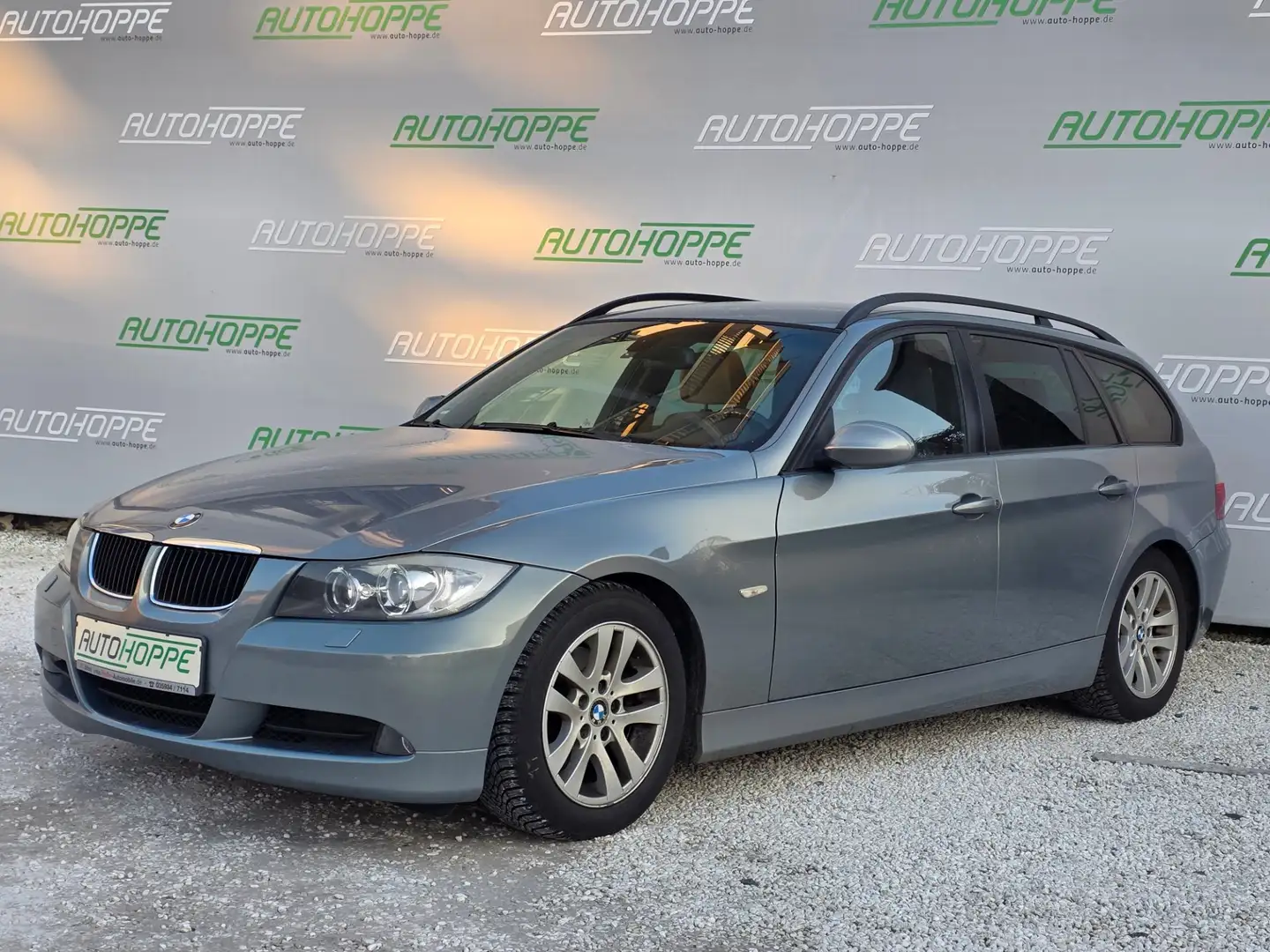 BMW 320 320d, Xenon, Sitzheizung, PDC, 8 Räder... Grau - 1