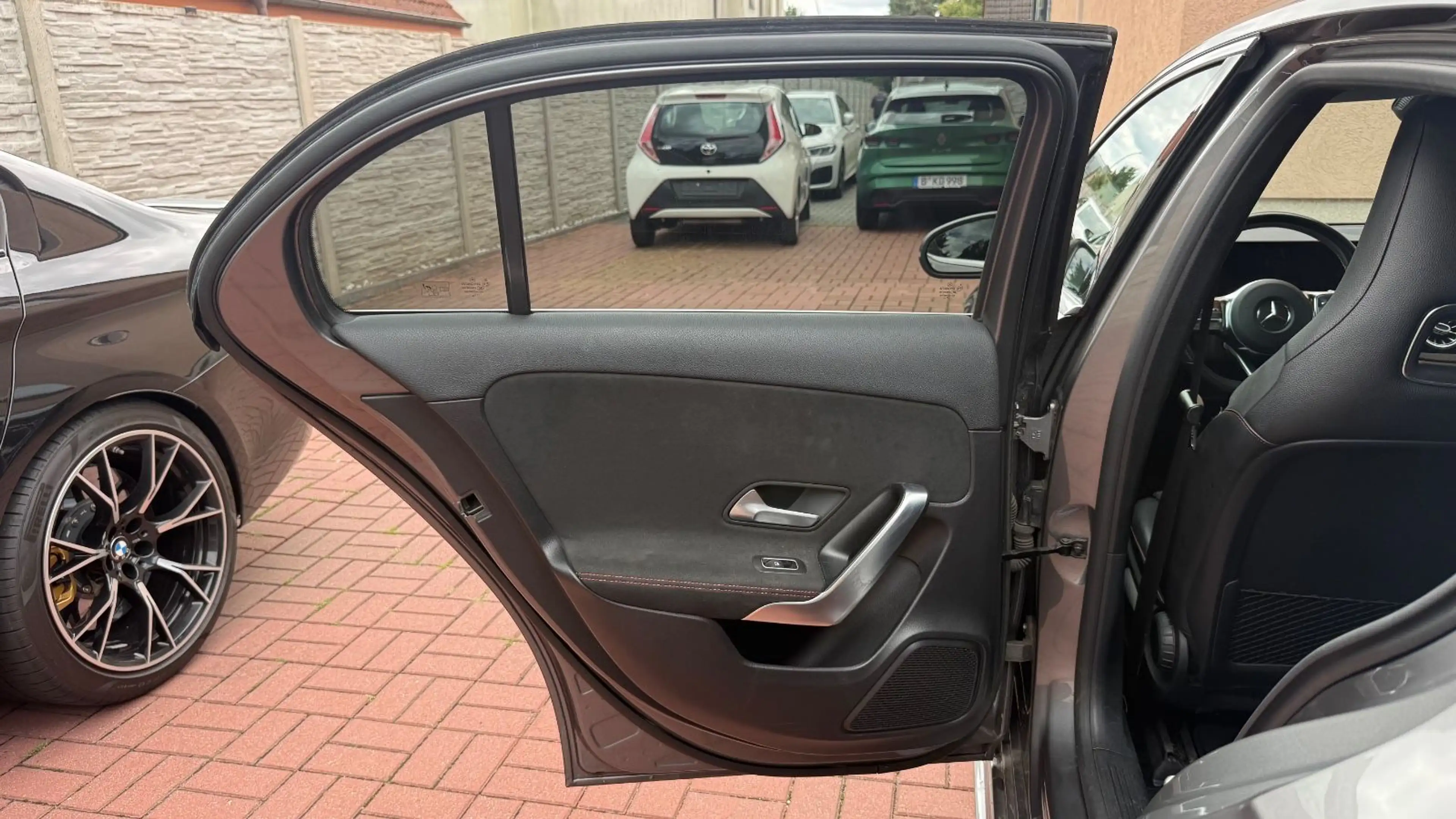 Mercedes-Benz A 200 AMG LINE+MULTIBEAM+AUT.+AMBIENTE+MBUX — photo 24