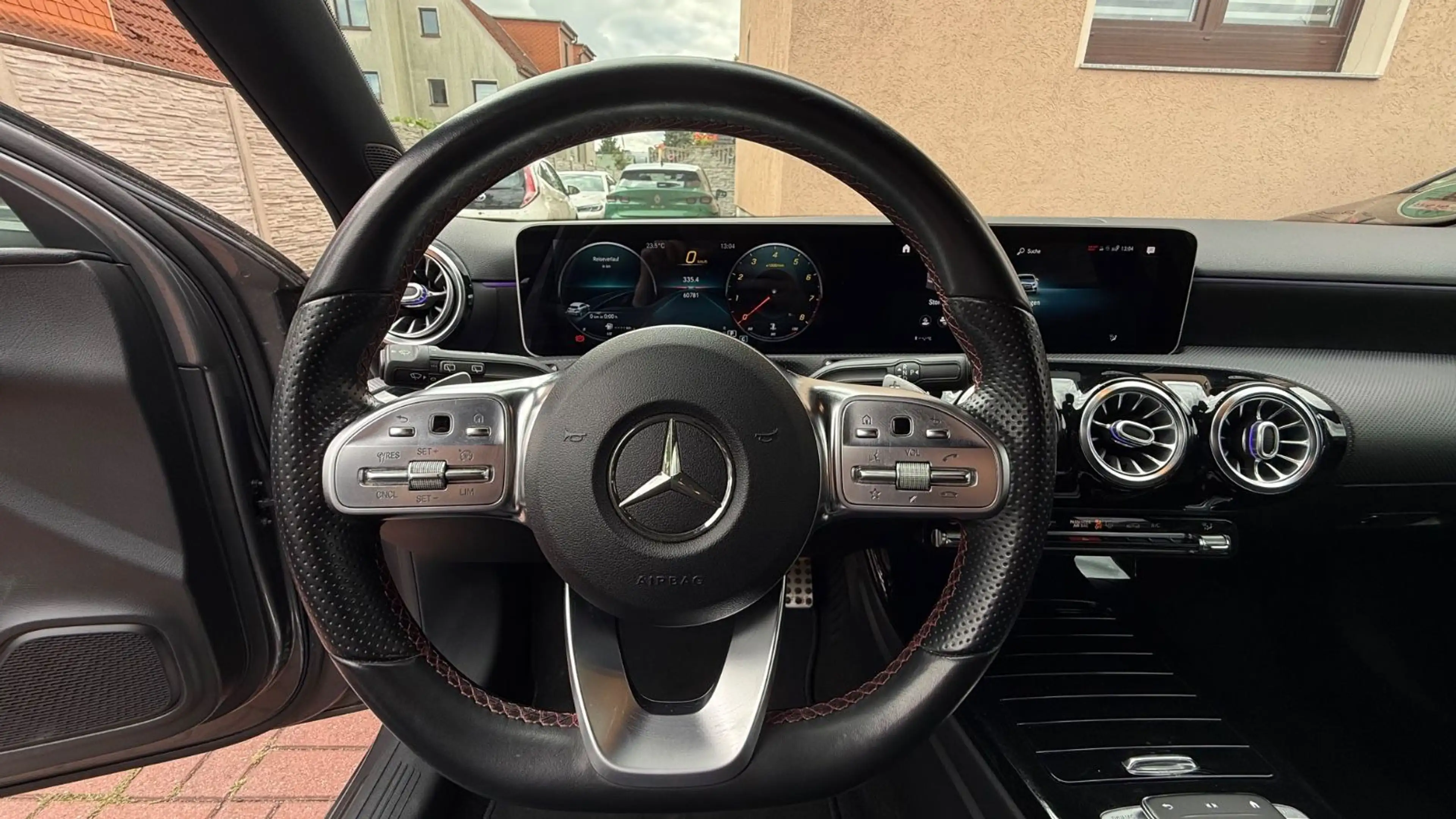 Mercedes-Benz A 200 AMG LINE+MULTIBEAM+AUT.+AMBIENTE+MBUX — photo 11