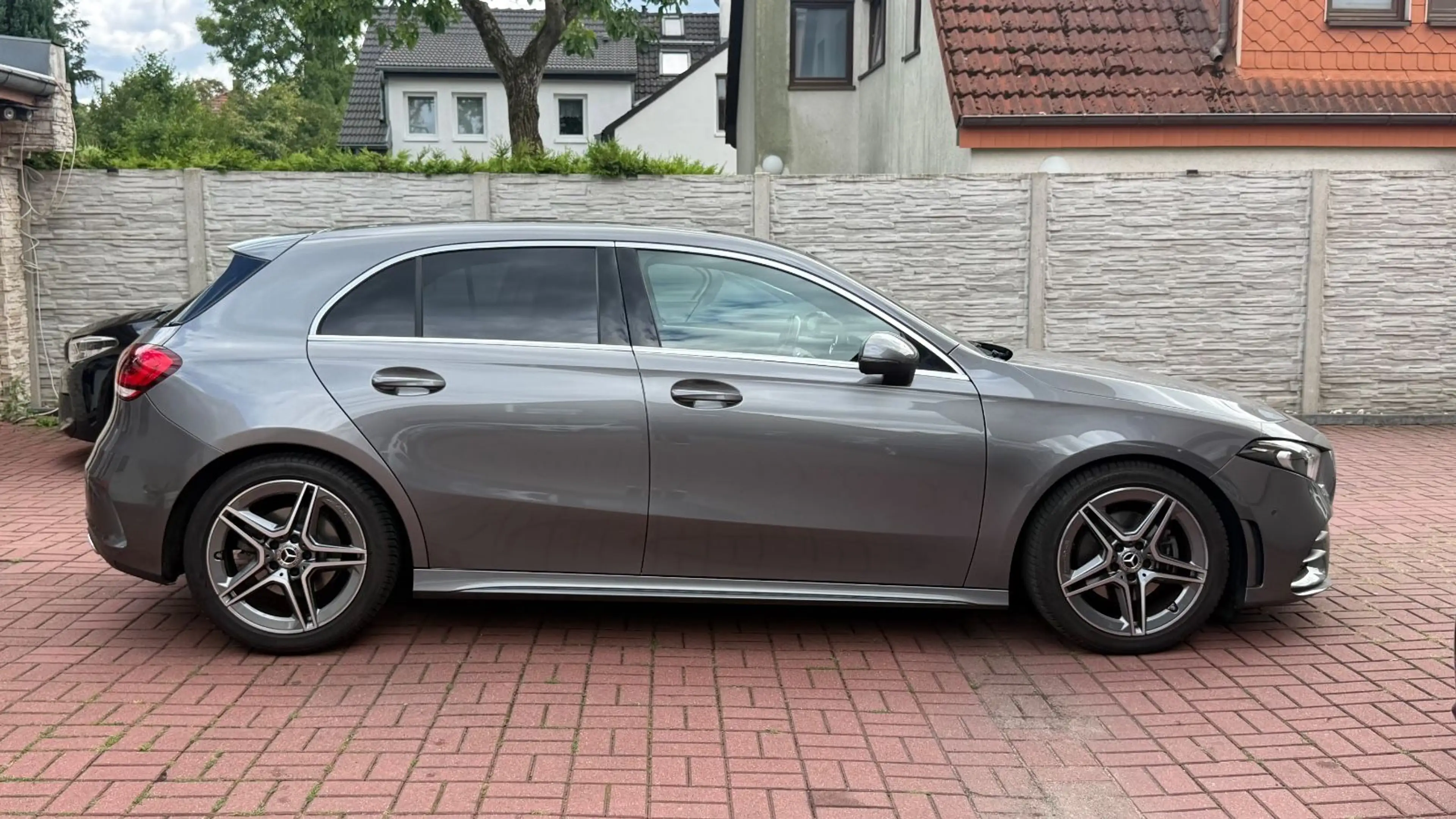 Mercedes-Benz A 200 AMG LINE+MULTIBEAM+AUT.+AMBIENTE+MBUX — photo 4
