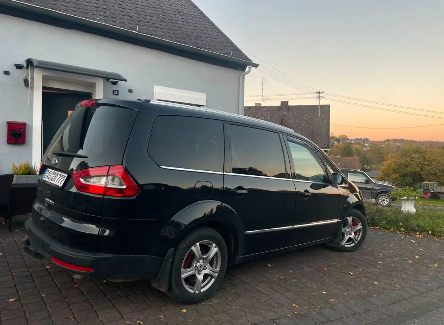 Ford Galaxy 2.2 TDCi DPF Aut. Titanium - 1