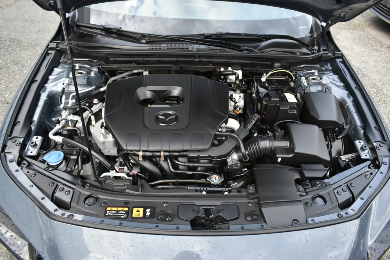 Mazda 3 снимка Mazda 3