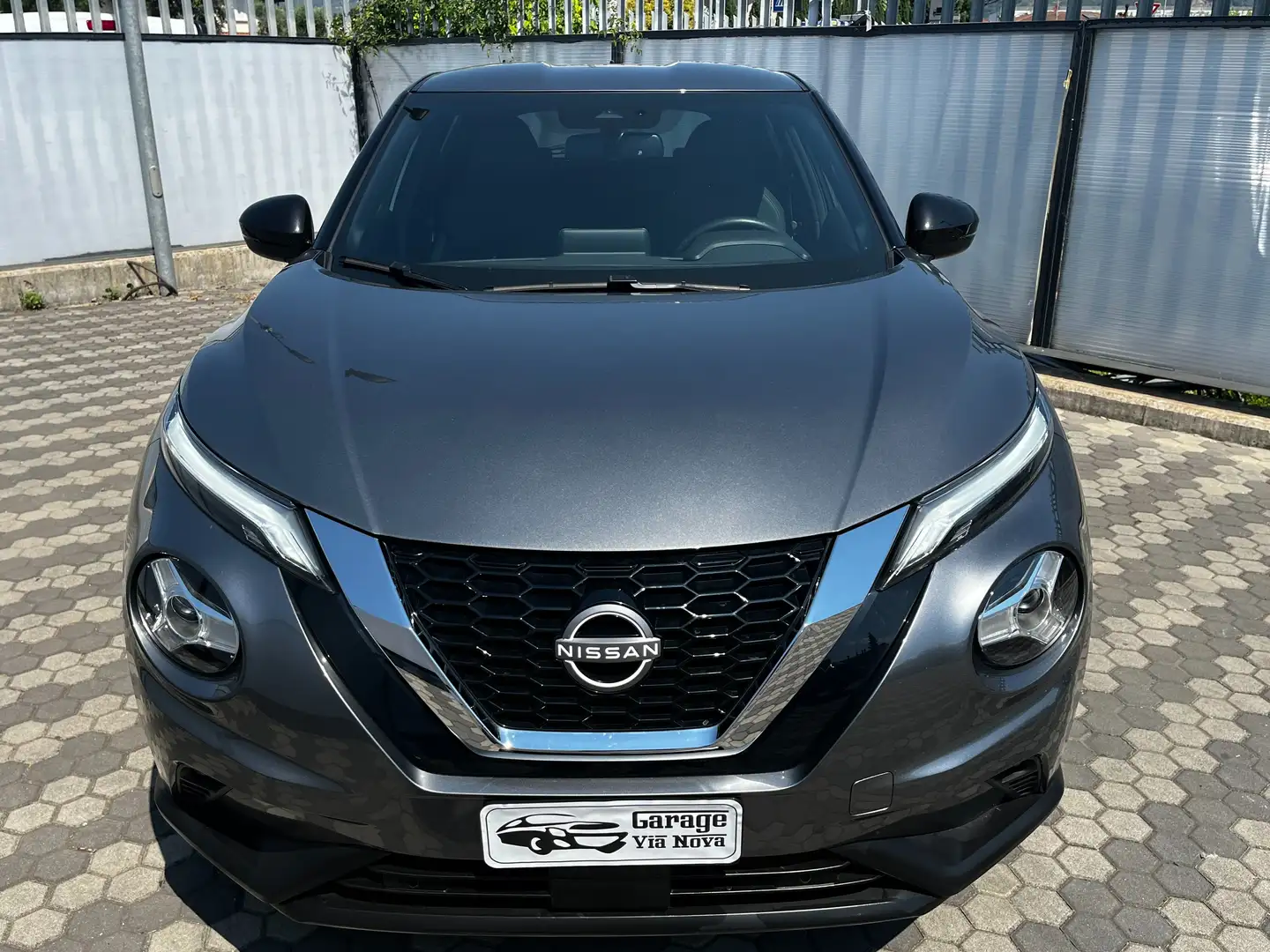 Nissan Juke Juke II 2020 1.0 dig-t N-Connecta 114cv Grijs - 2