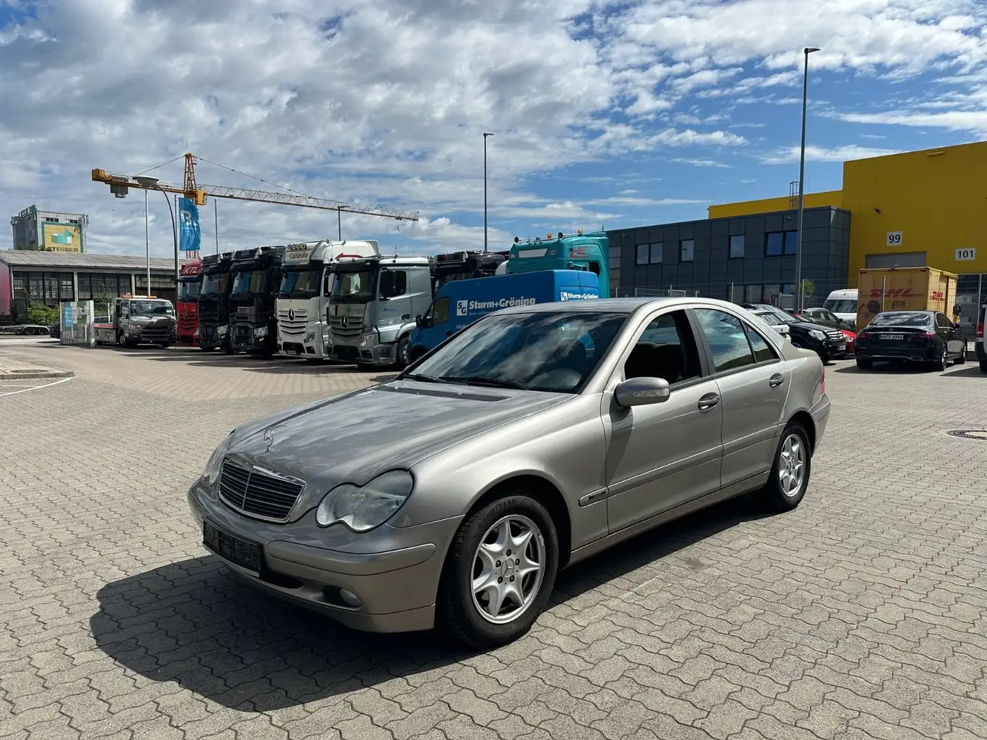 Mercedes-Benz C 180 Kompressor Lim. Autom. Klimaauto. TÜV Neu Срібний - 2