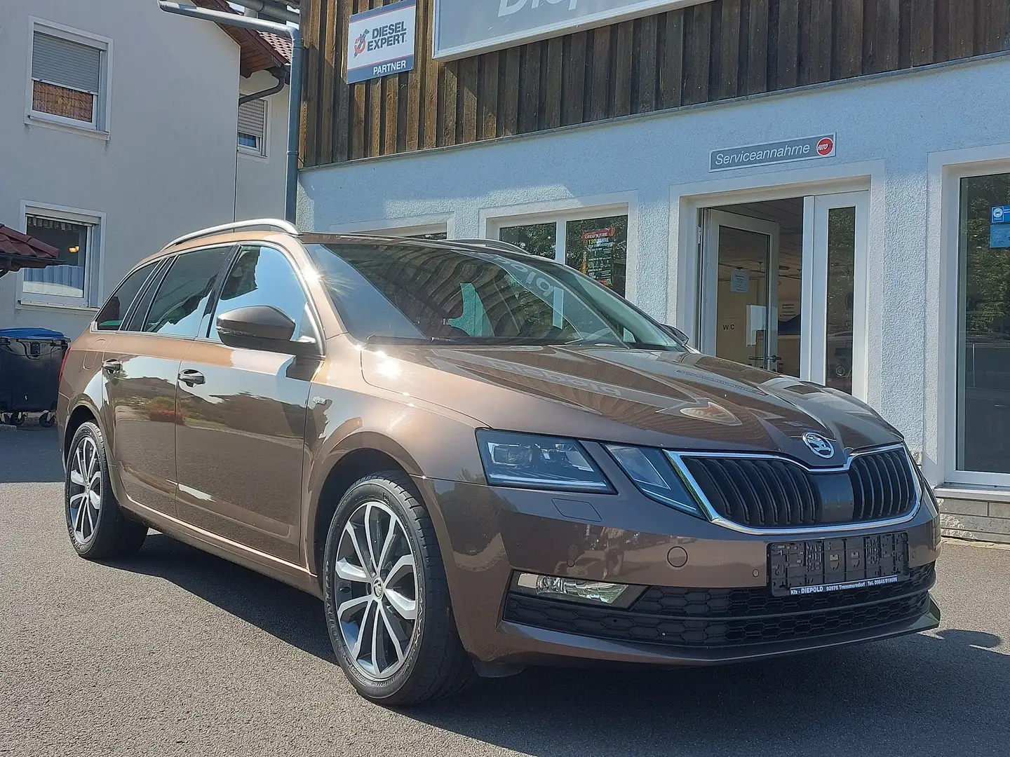 Skoda Octavia Combi 1.5 TSI ACT DSG Soleil *Panorama* Braun - 1