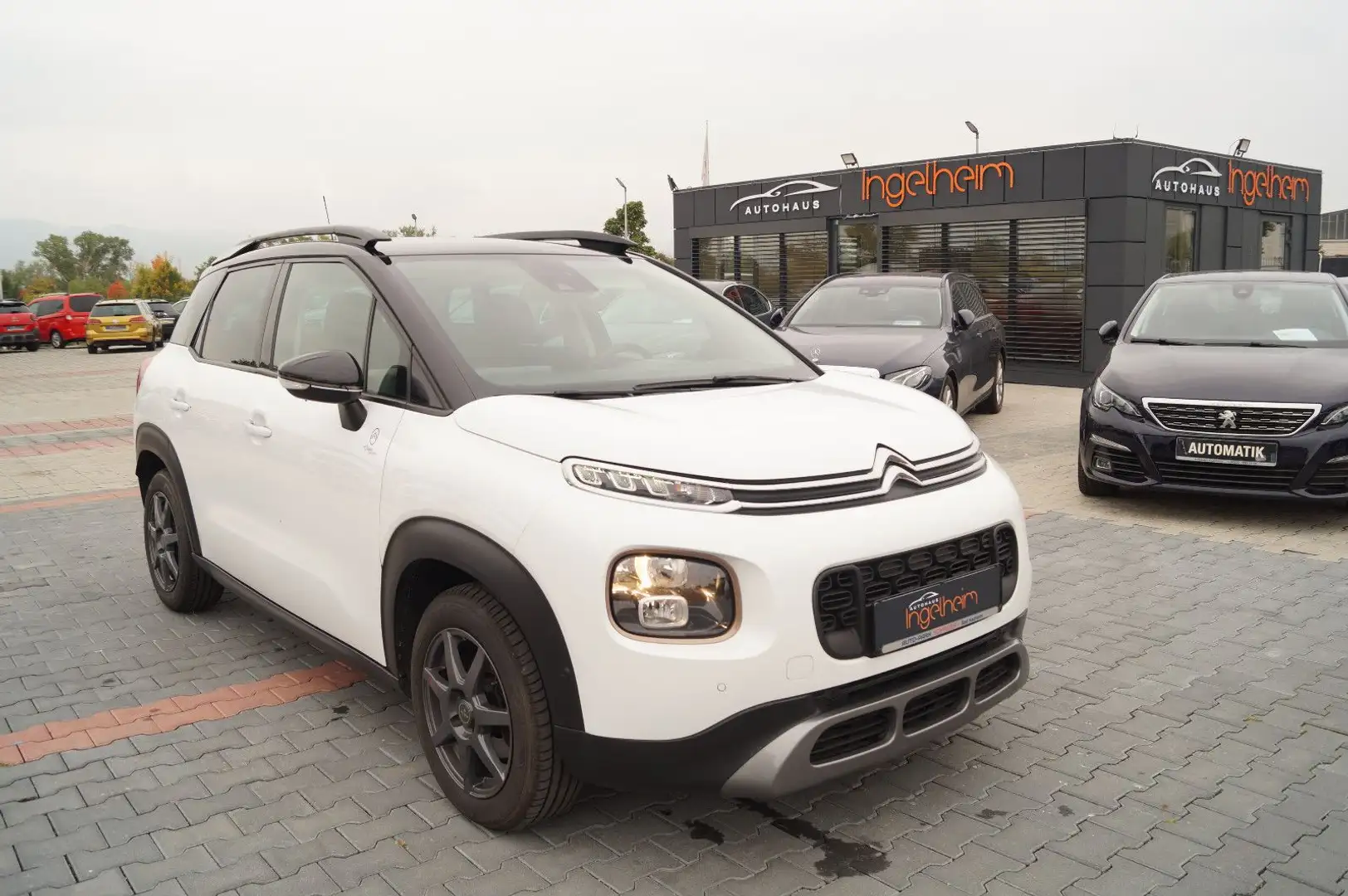 Citroen C3 Aircross Shine Klimaaut Navi Kamera Tempomat Weiß - 1