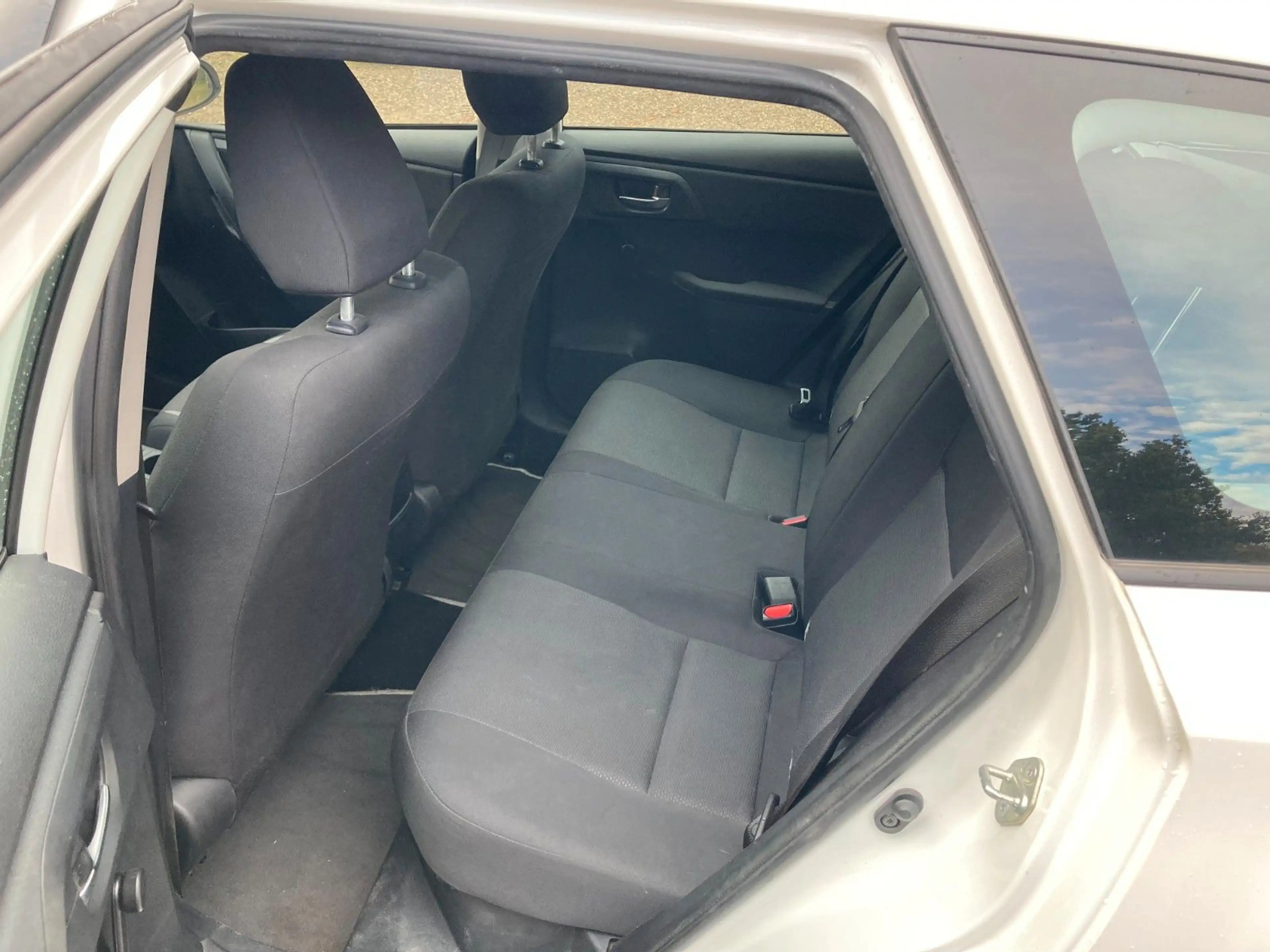 Toyota Auris Touring Sports Hybrid Cool — photo 9