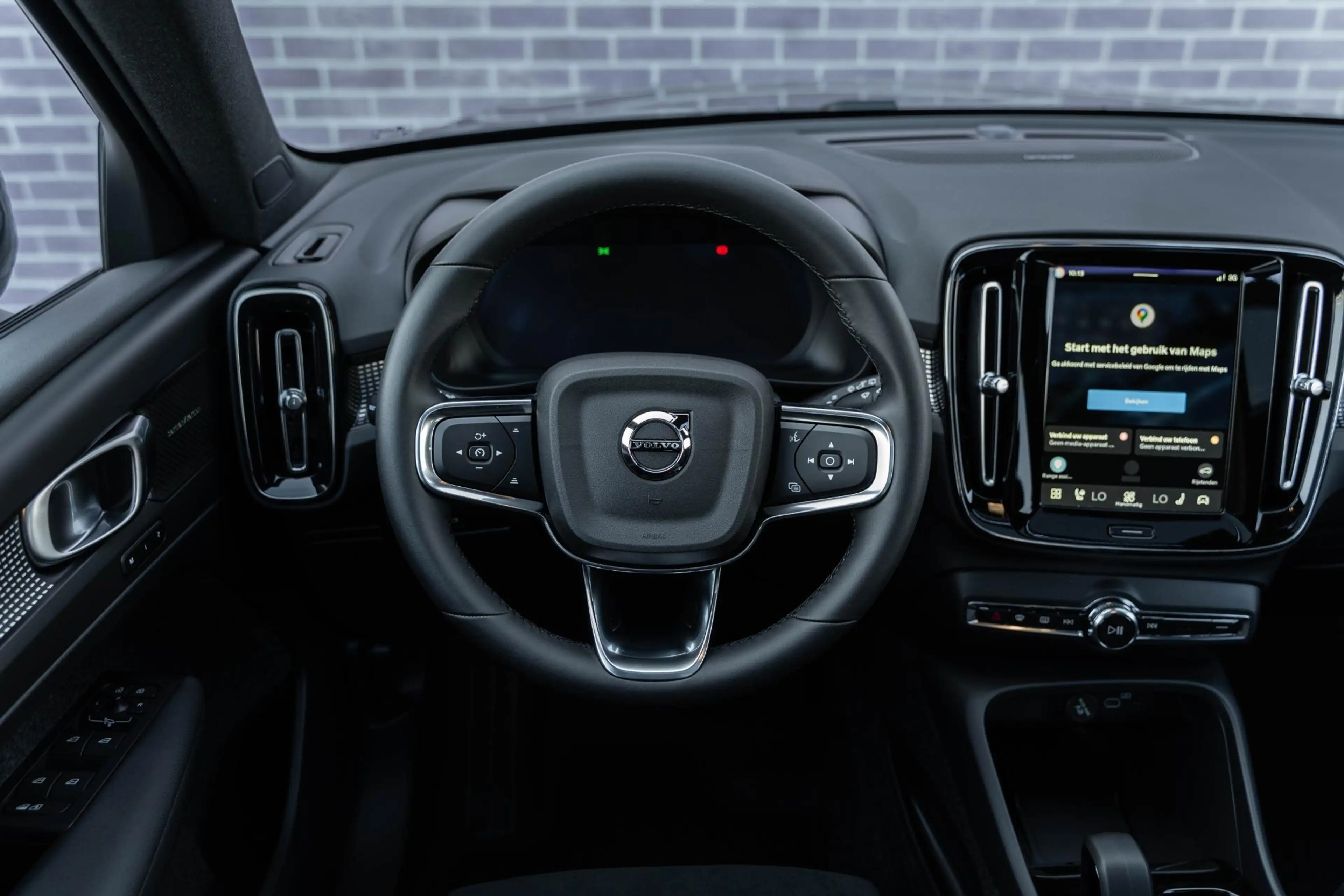 Volvo EX40 Single Motor Extended Range Ultra 82 kWh | Trekhaa — photo 3