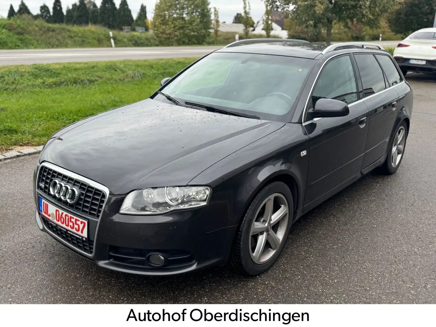 Audi A4 2.0 TDI 125kW (DPF) quattro Avant/S-Line Schwarz - 1