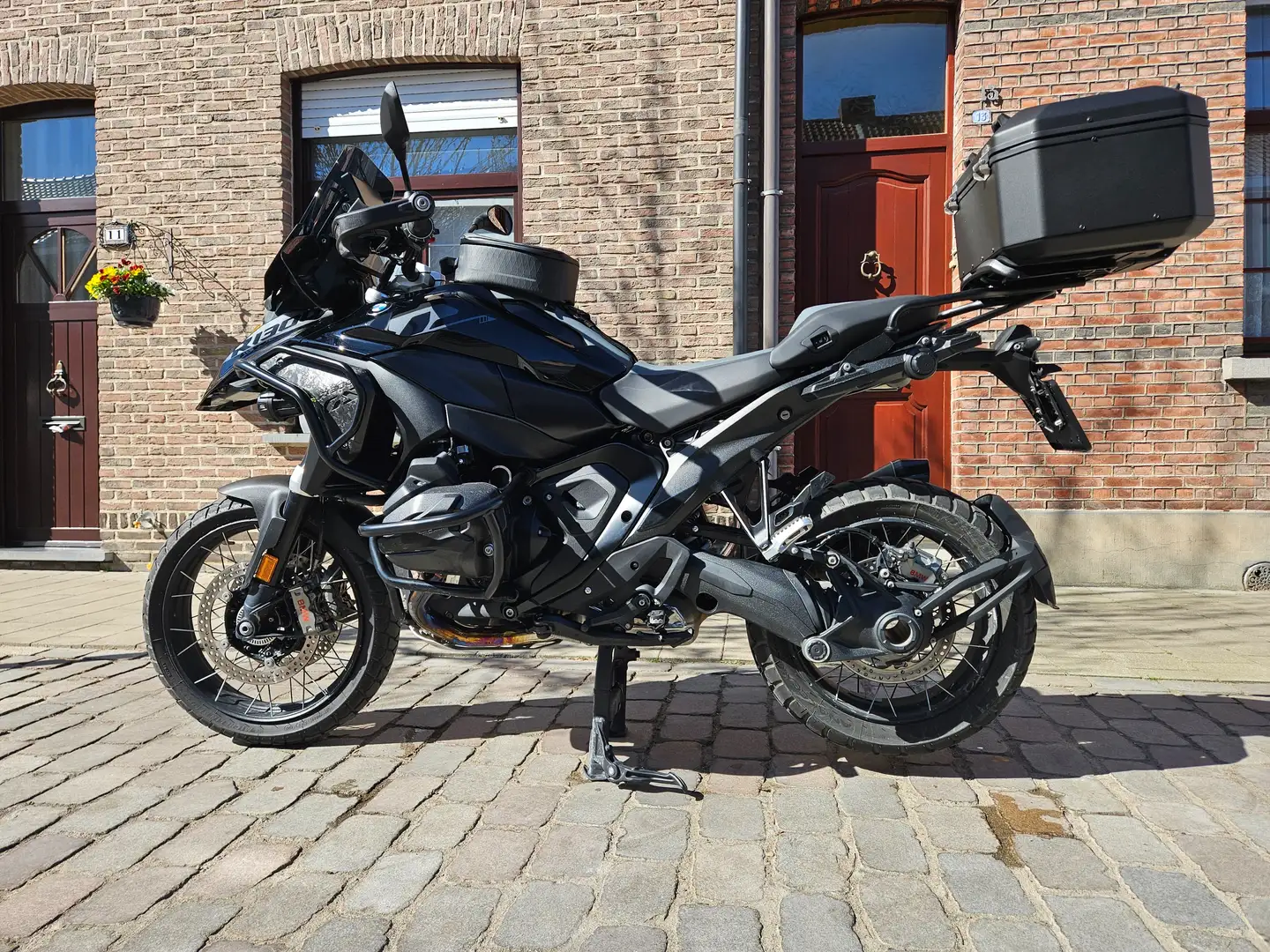 BMW R 1300 GS Triple Black Full Option Garantie November 2028 Zwart - 2