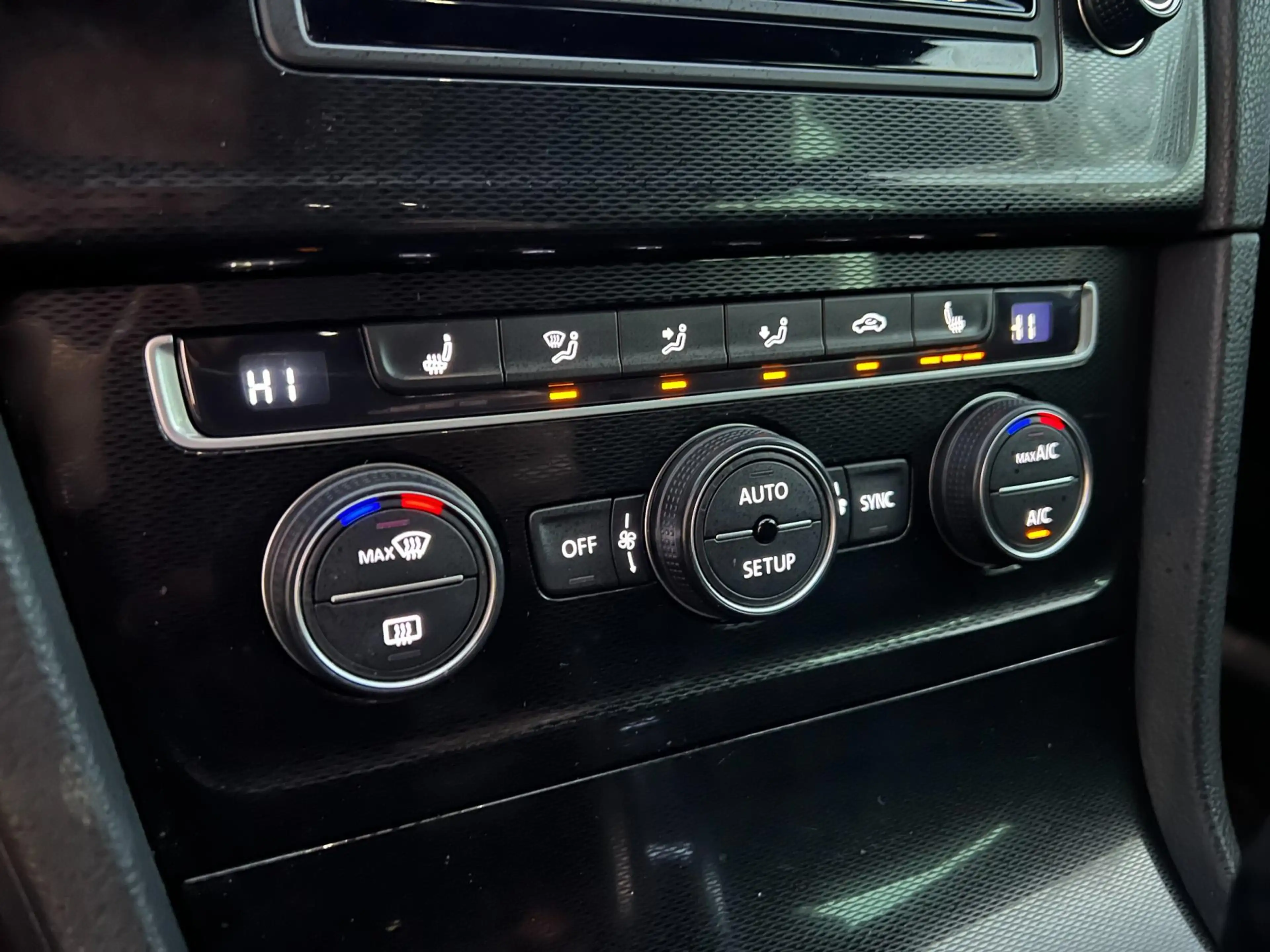 Volkswagen Golf GTD 2.0 TDI - LED - CAMERA - NAVIGATIE ! — photo 9