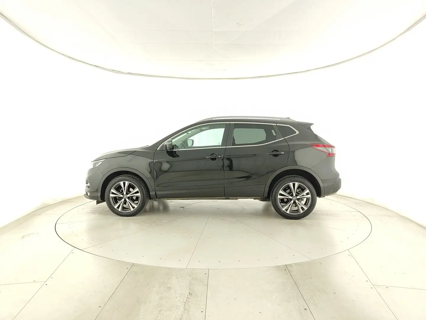 Nissan Qashqai 1.2 DIG-T N-Connecta Zwart - 2