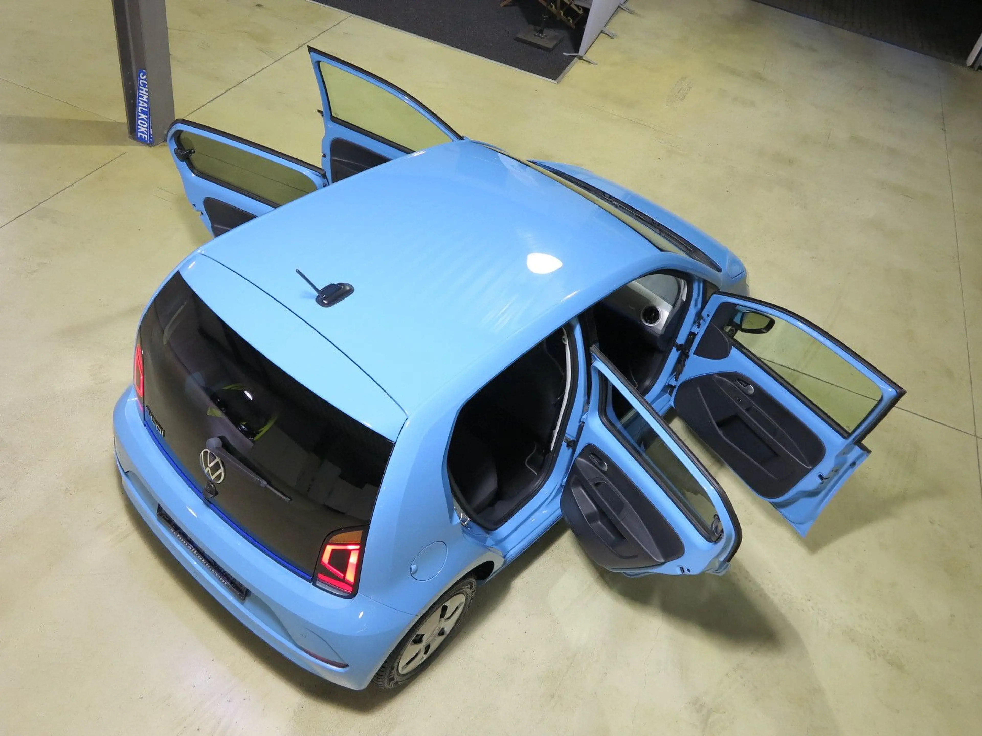 Volkswagen up! e-up! Max CCS GRA Climatronic DAB RFK — photo 15