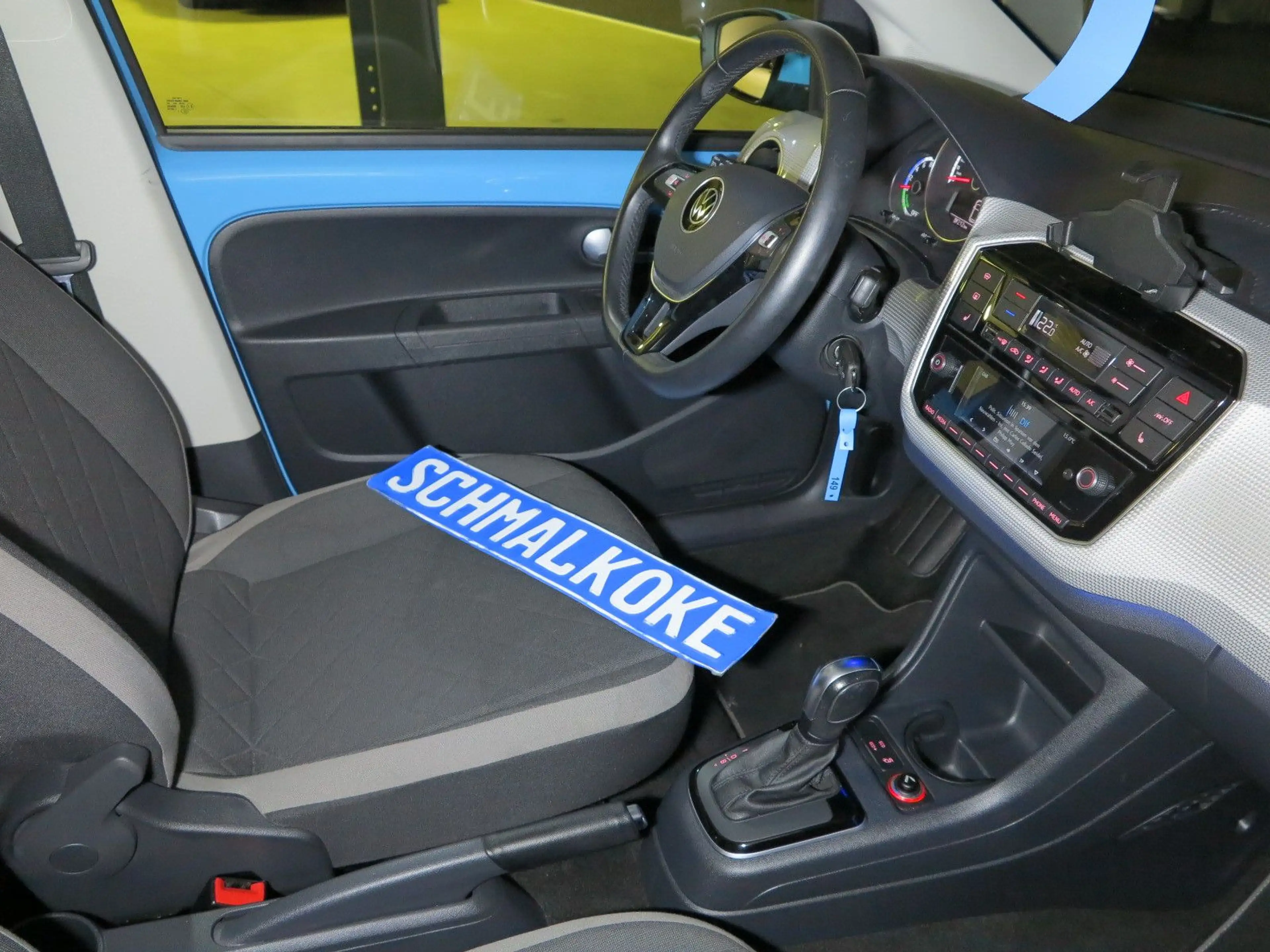 Volkswagen up! e-up! Max CCS GRA Climatronic DAB RFK — photo 4