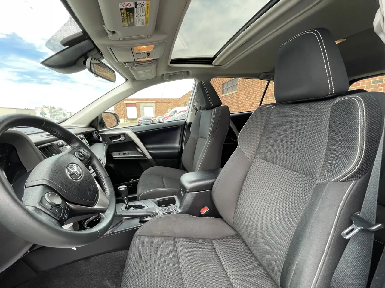 Toyota RAV 4 photo Toyota RAV 4