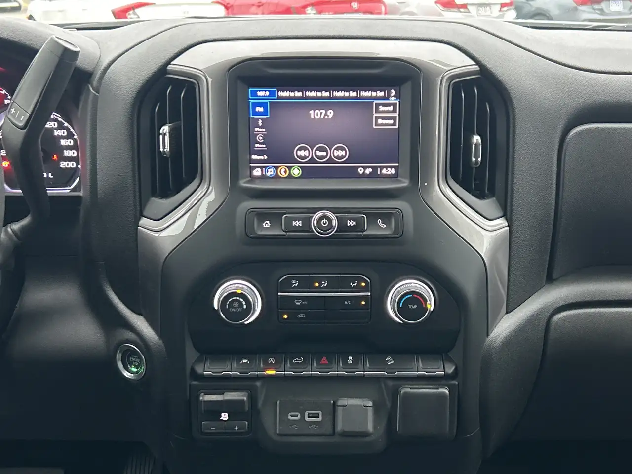 Chevrolet Silverado 1500 снимка Chevrolet Silverado 1500