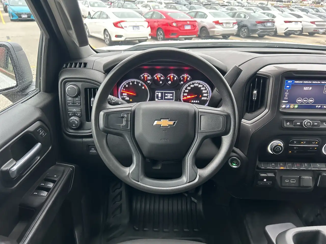 Chevrolet Silverado 1500 снимка Chevrolet Silverado 1500
