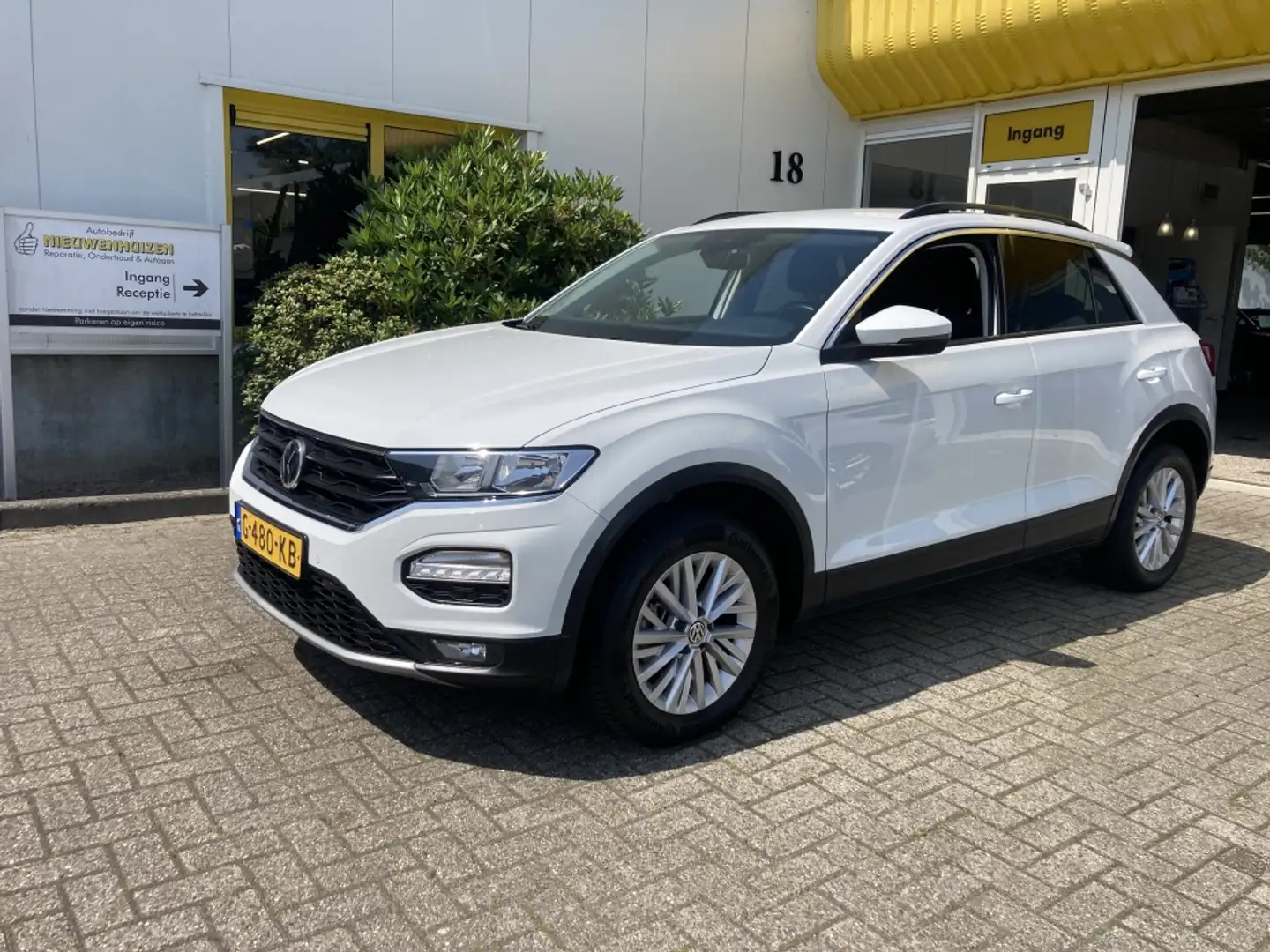 Volkswagen T-Roc 1.5 TSI Style 15PK All Season banden Weiß - 1