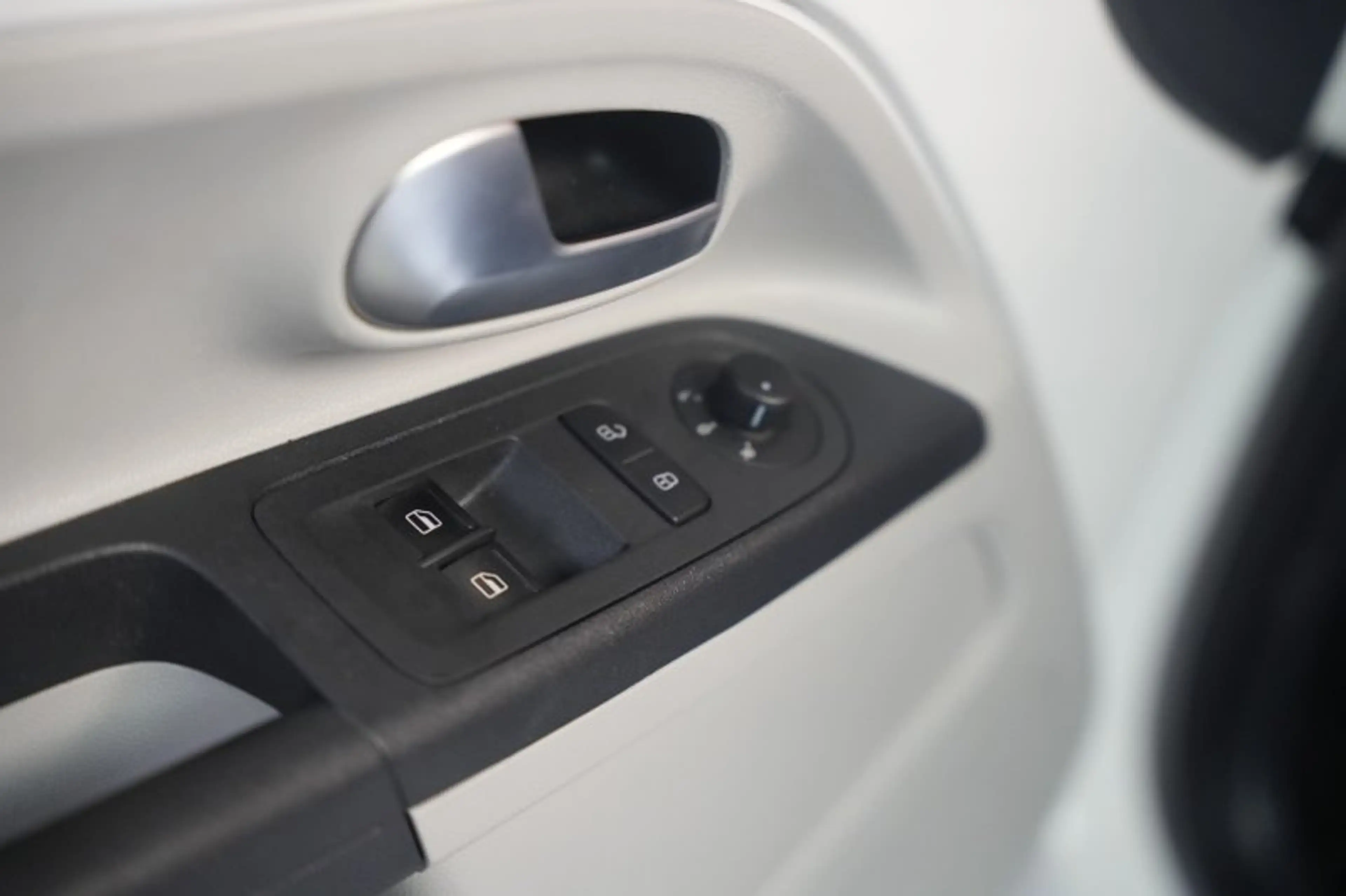 SEAT Mii Style KLIMA*PDC*SITZHEIZUNG* — photo 7