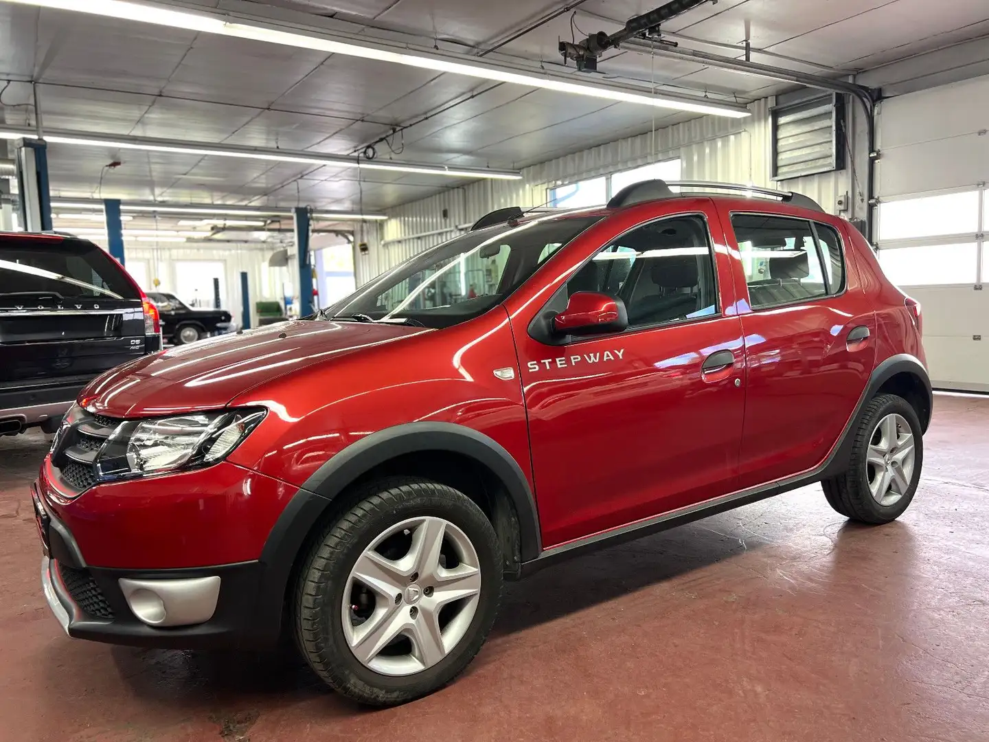 Dacia Sandero II Stepway Ambiance Rot - 1