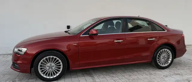 Audi A4 2.0TDI CD 150 S line edition
