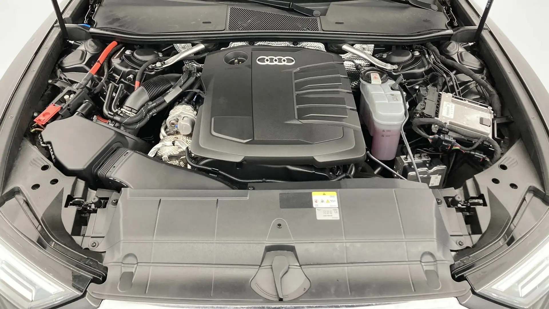 Audi A6 Avant 40 TDI Advanced S tronic Noir - 2