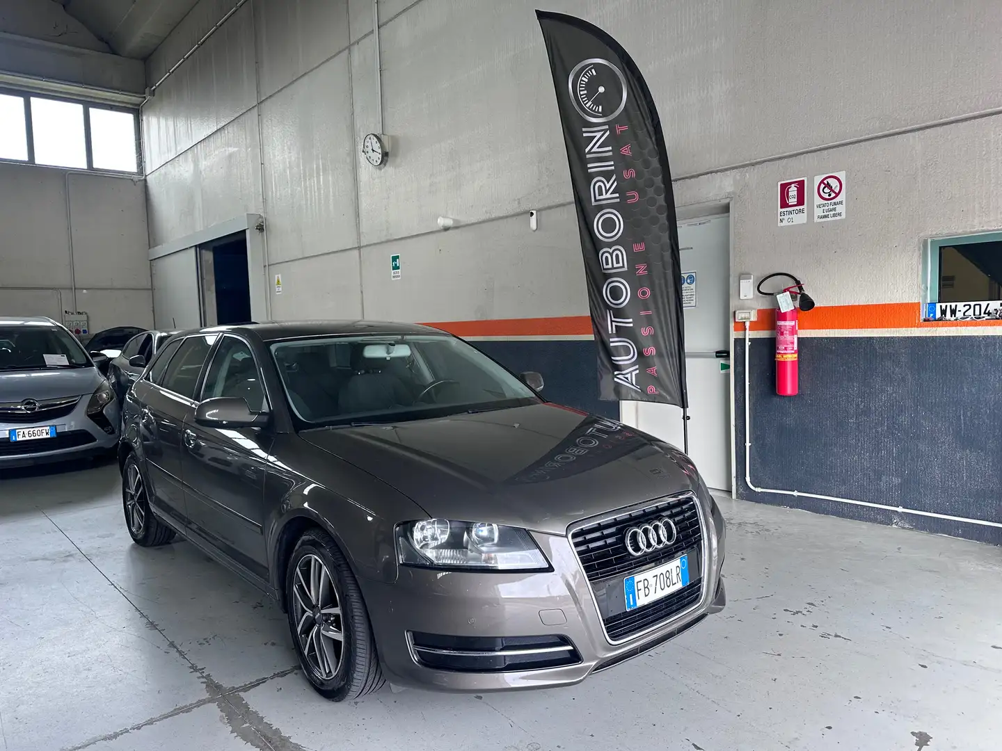Audi A3 A3 II 2012 Sportback 1.6 tdi Attraction s-tronic Bronzo - 1